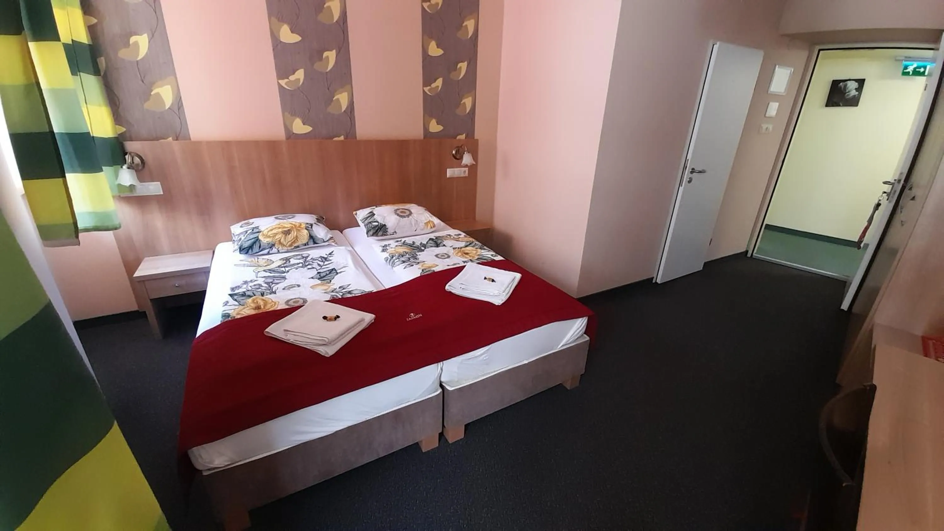 Bed in Jasmin Privatzimmer