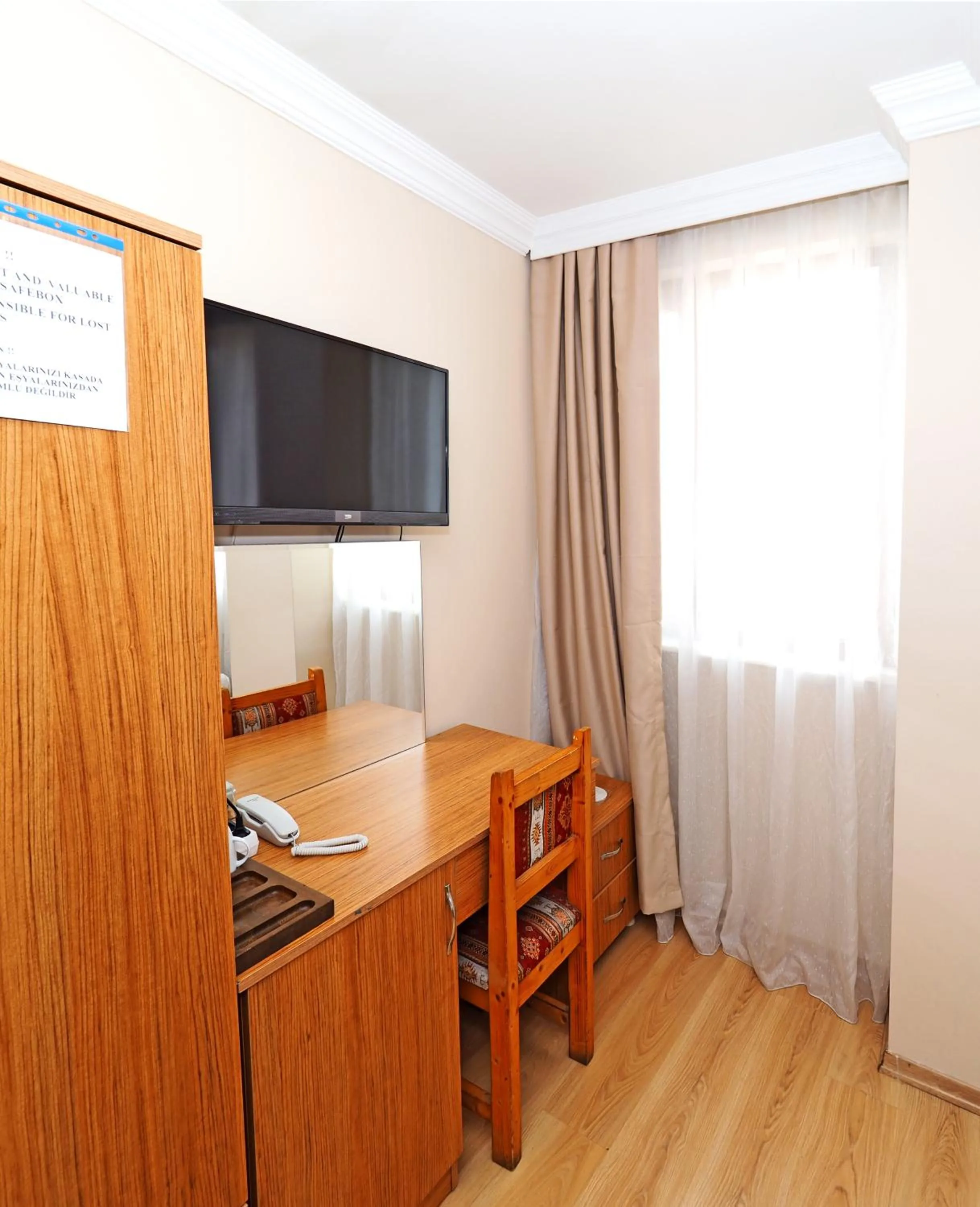 TV and multimedia in Seyri Istanbul Hotel