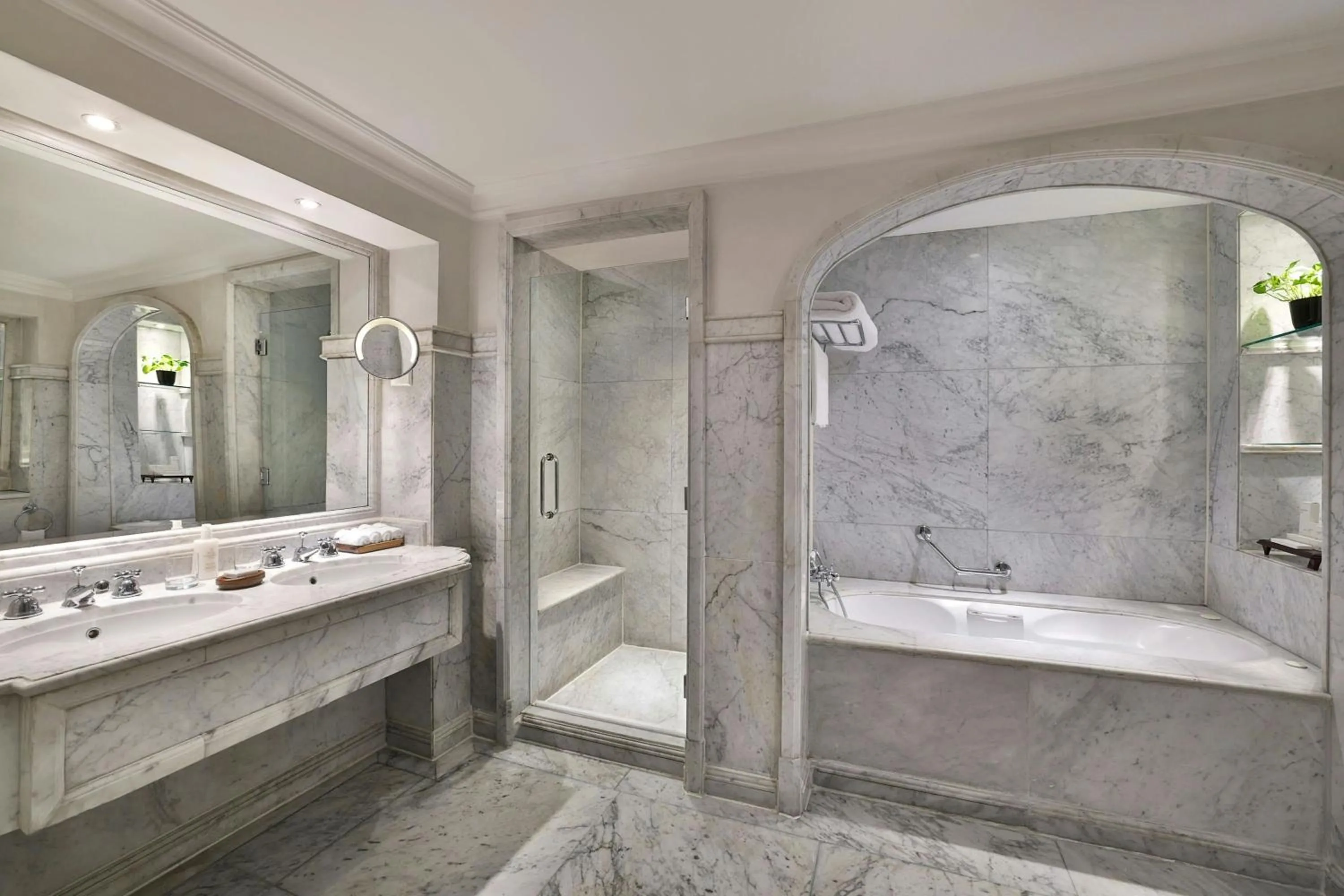 Bathroom in JW Marriott Hotel Cairo