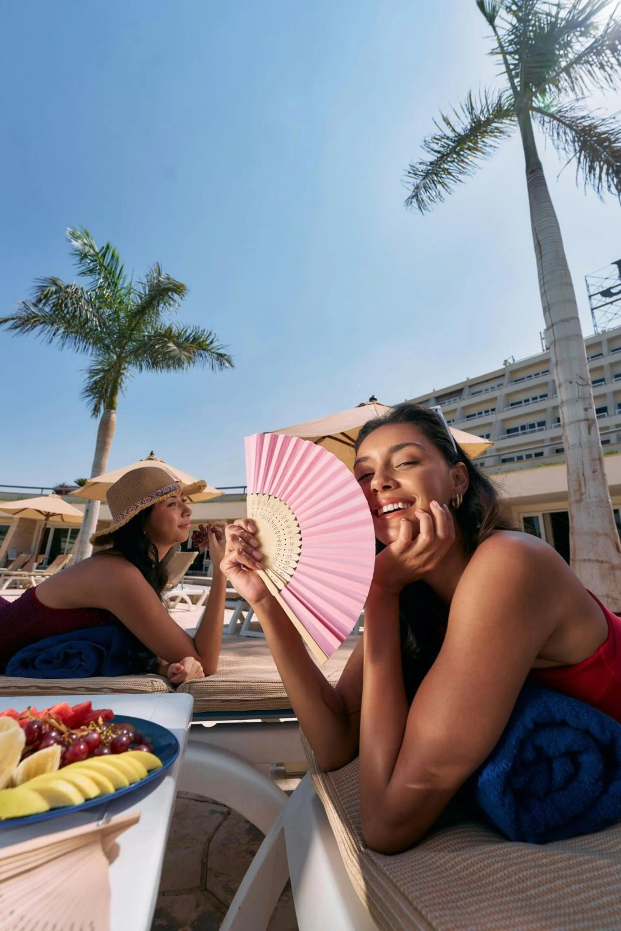 Swimming pool in JW Marriott Hotel Cairo