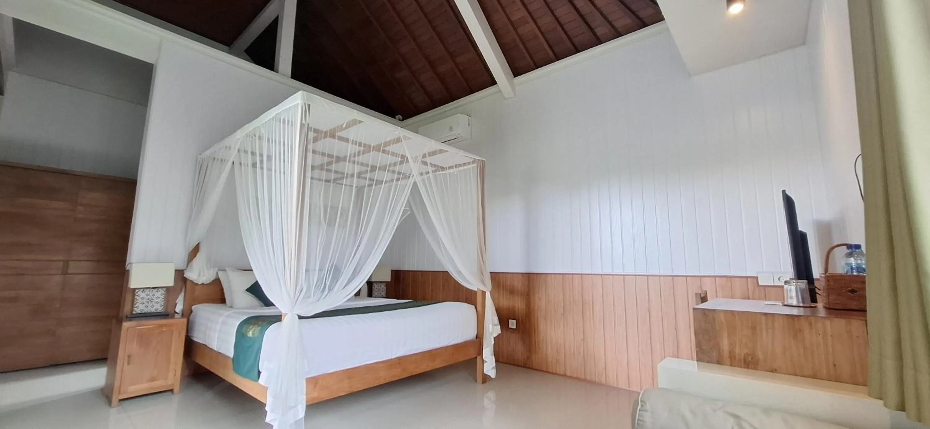 Bed in Masia Villa Ubud