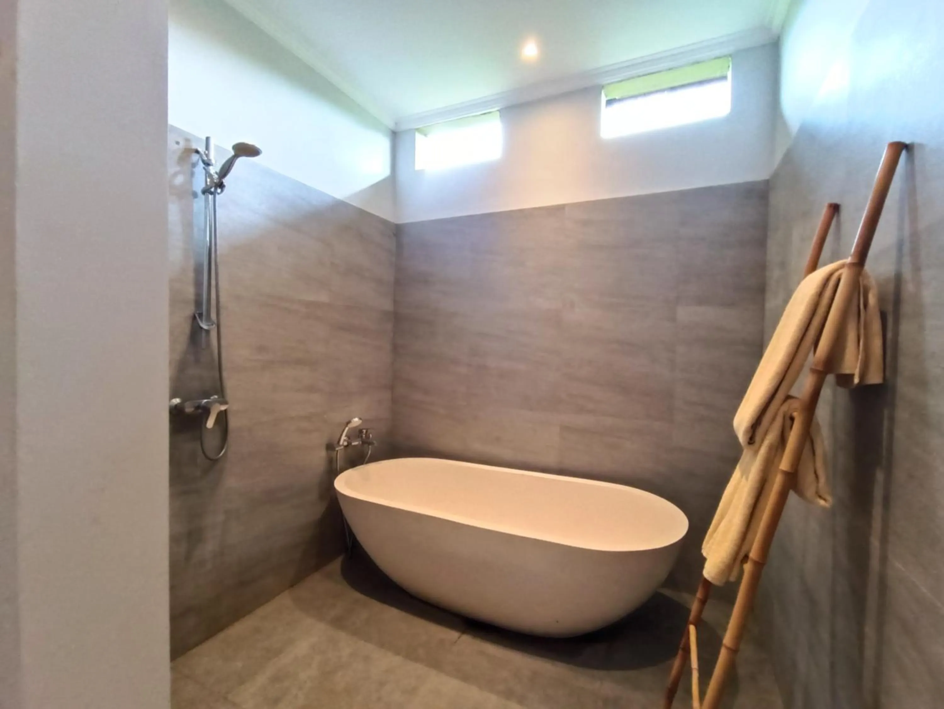 Shower in Masia Villa Ubud