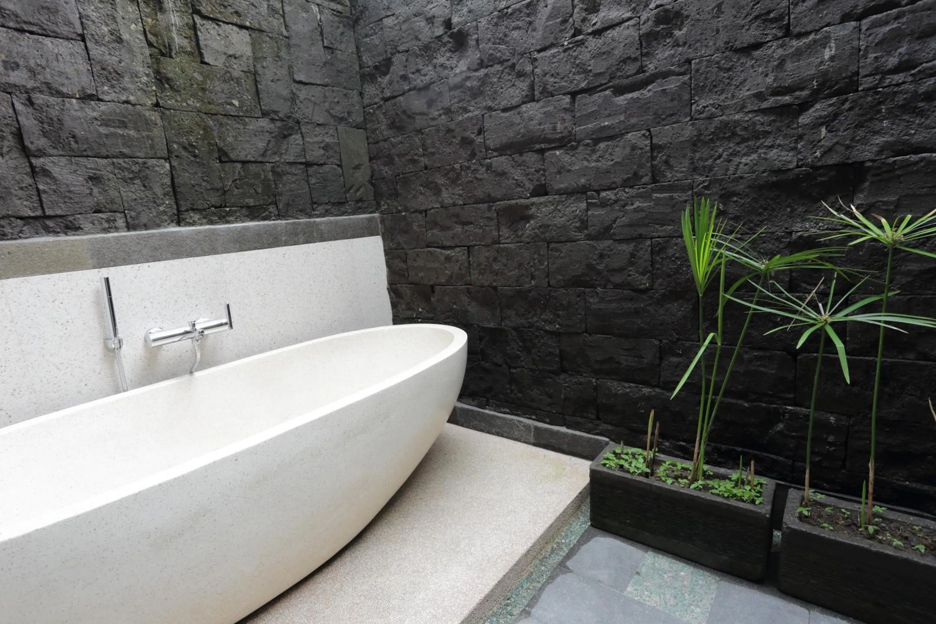 Shower in Masia Villa Ubud