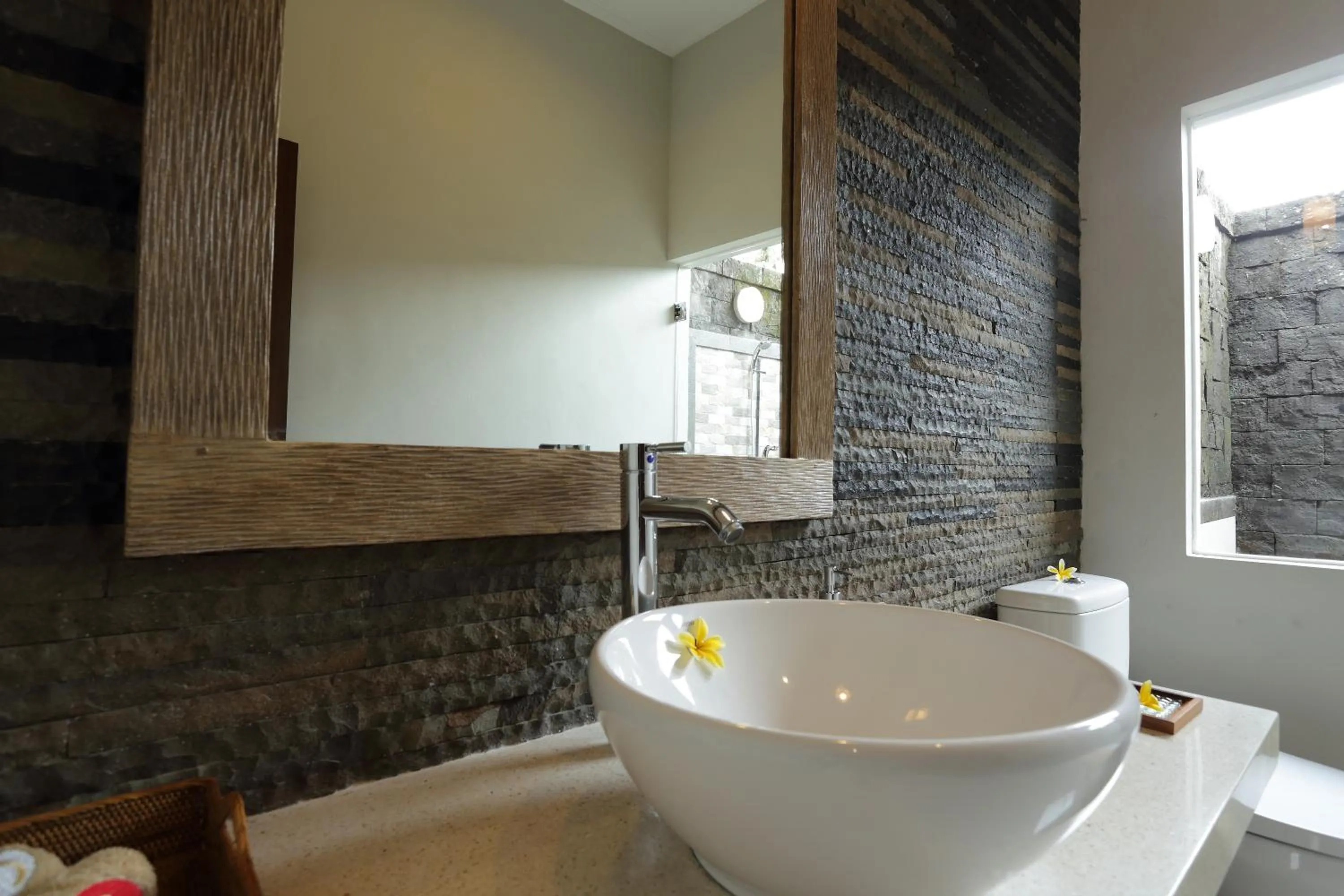 Shower in Masia Villa Ubud