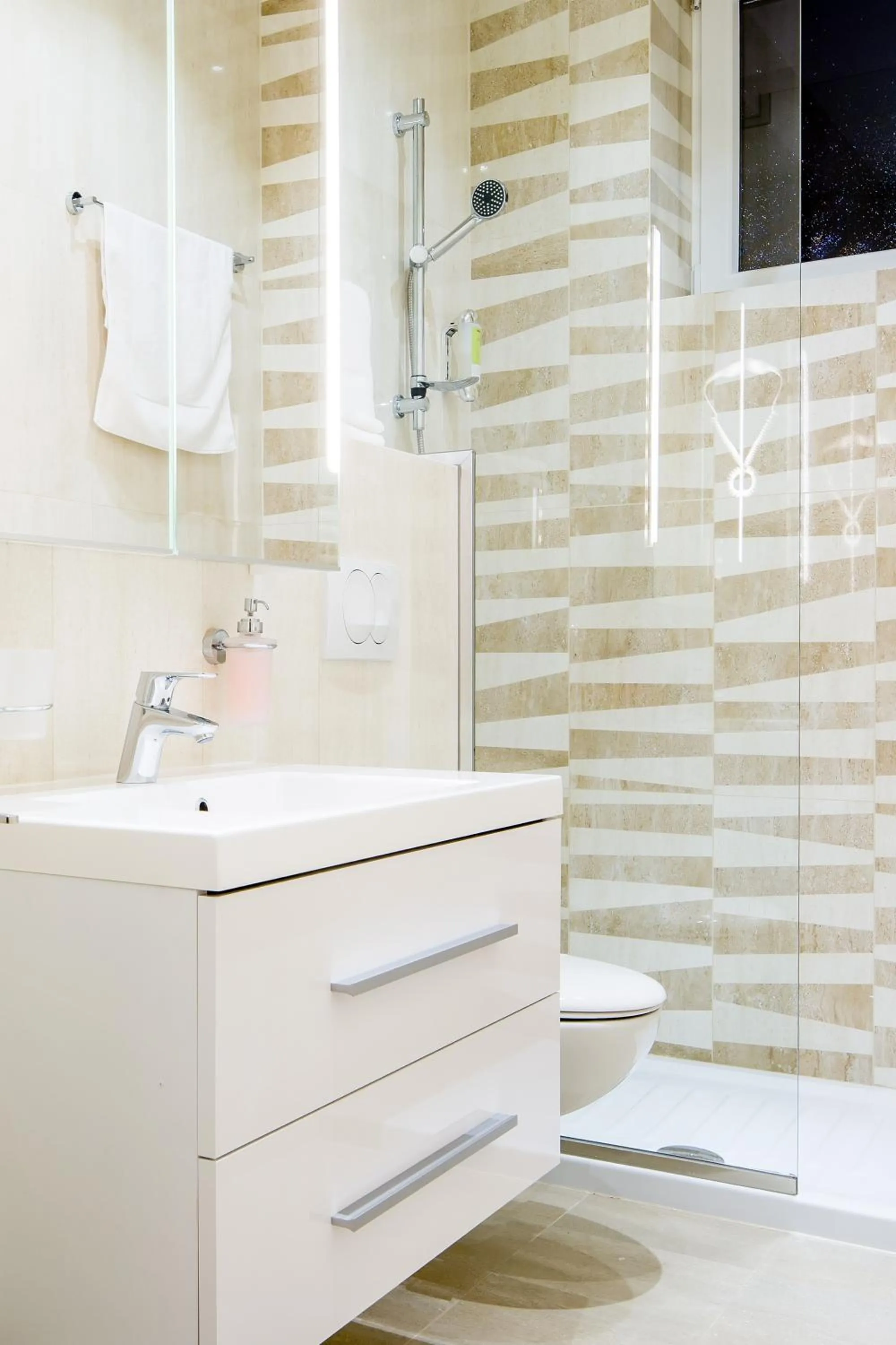 Shower in WH Apartments