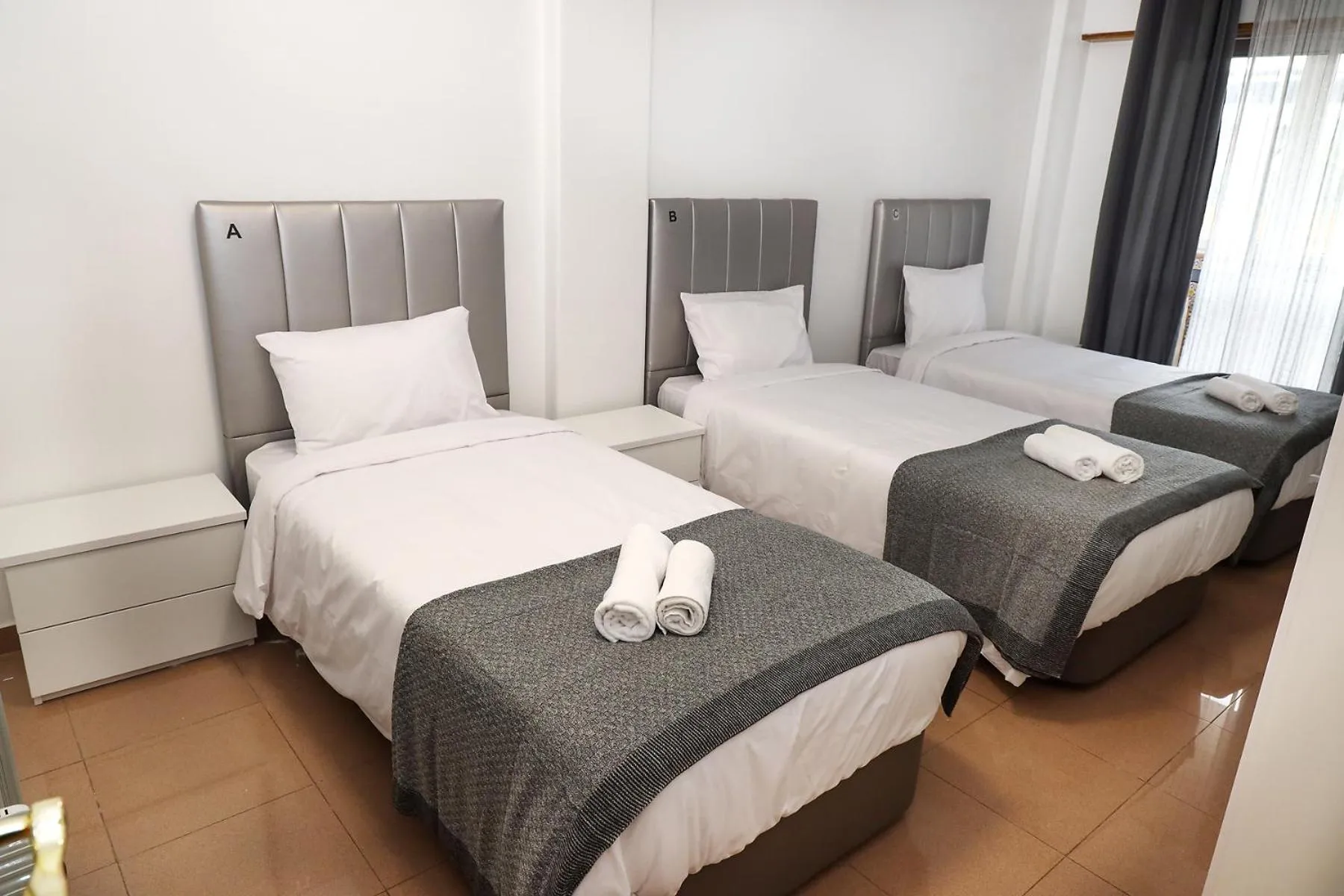 Bed in lisbon Home host