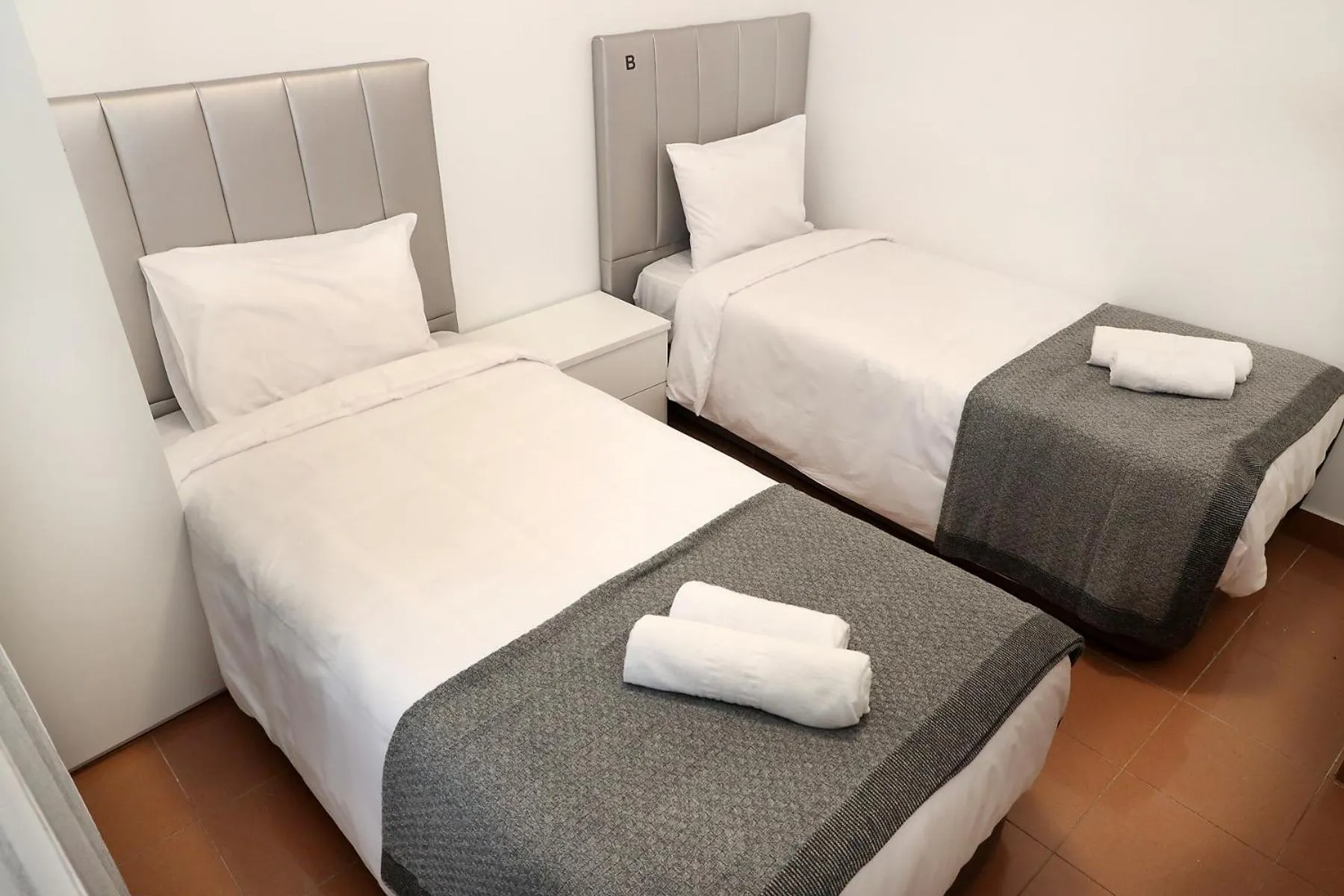 Bed in lisbon Home host