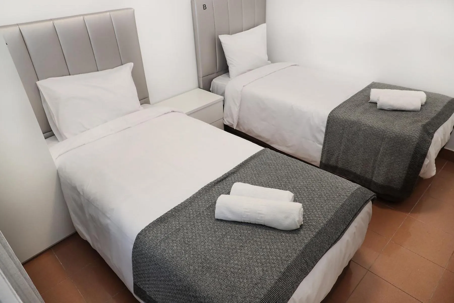 Bed in lisbon Home host