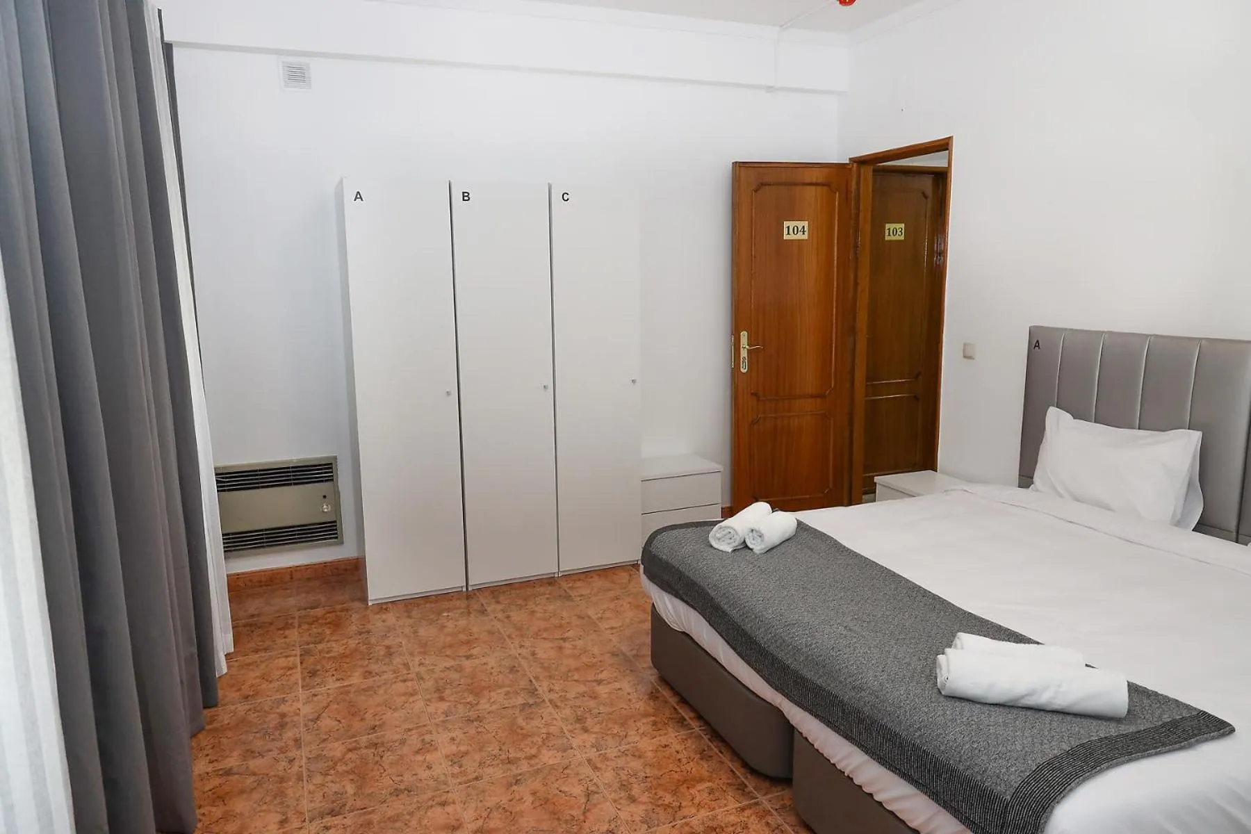 Bed in lisbon Home host