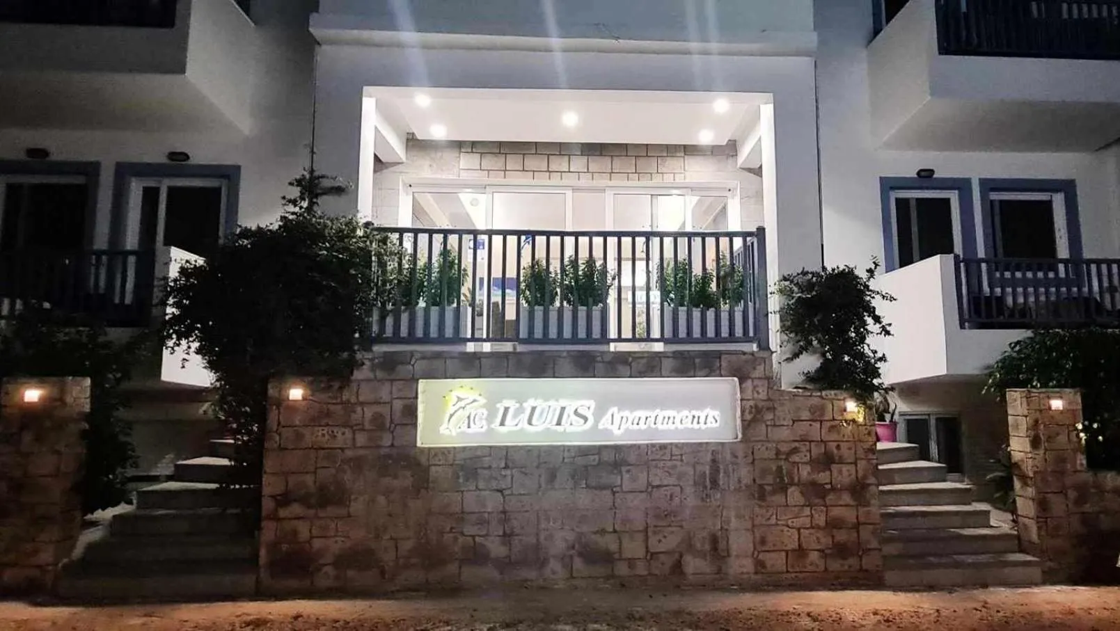 Property building in Luis Apartments