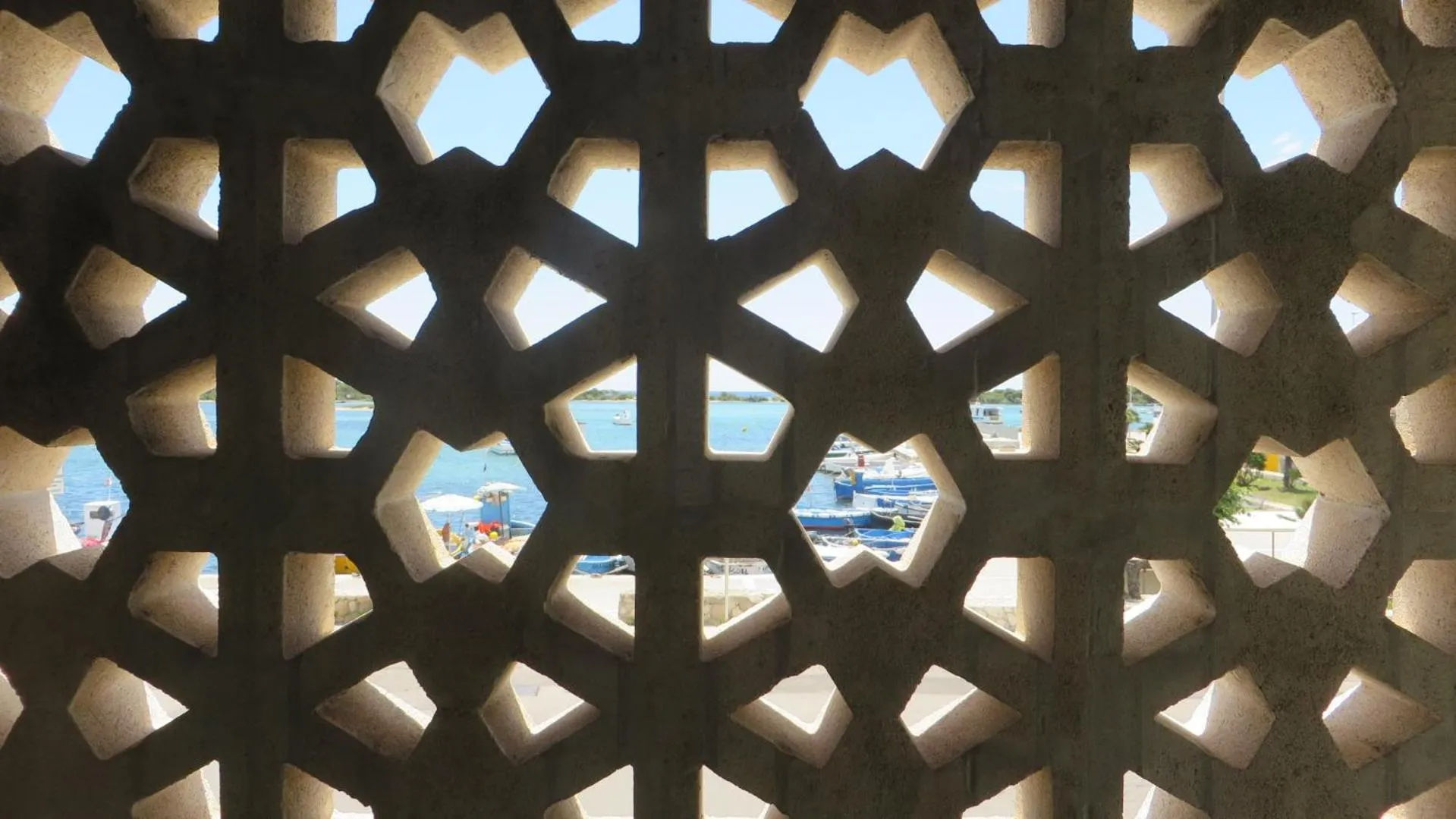 Decorative detail in Hotel Grecale