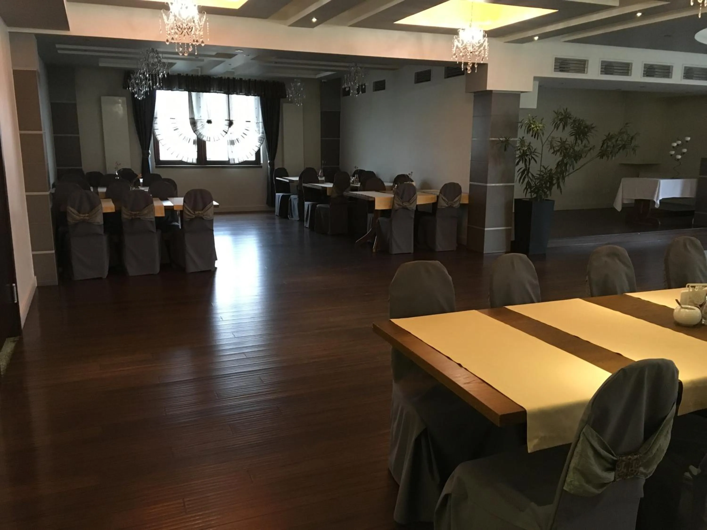 Restaurant/places to eat in Zajazd Pod Borem