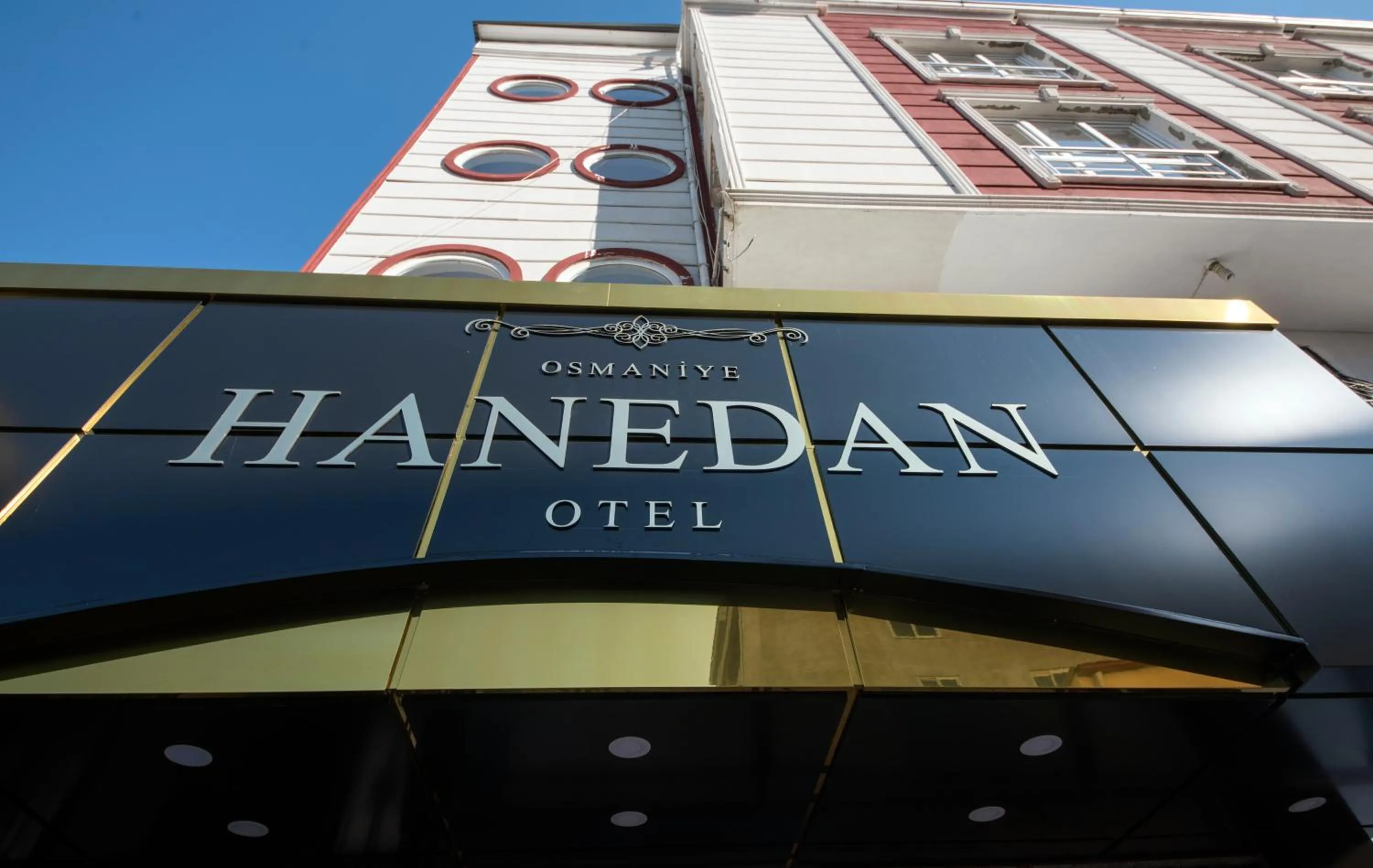 Facade/entrance in Osmaniye Hanedan Otel