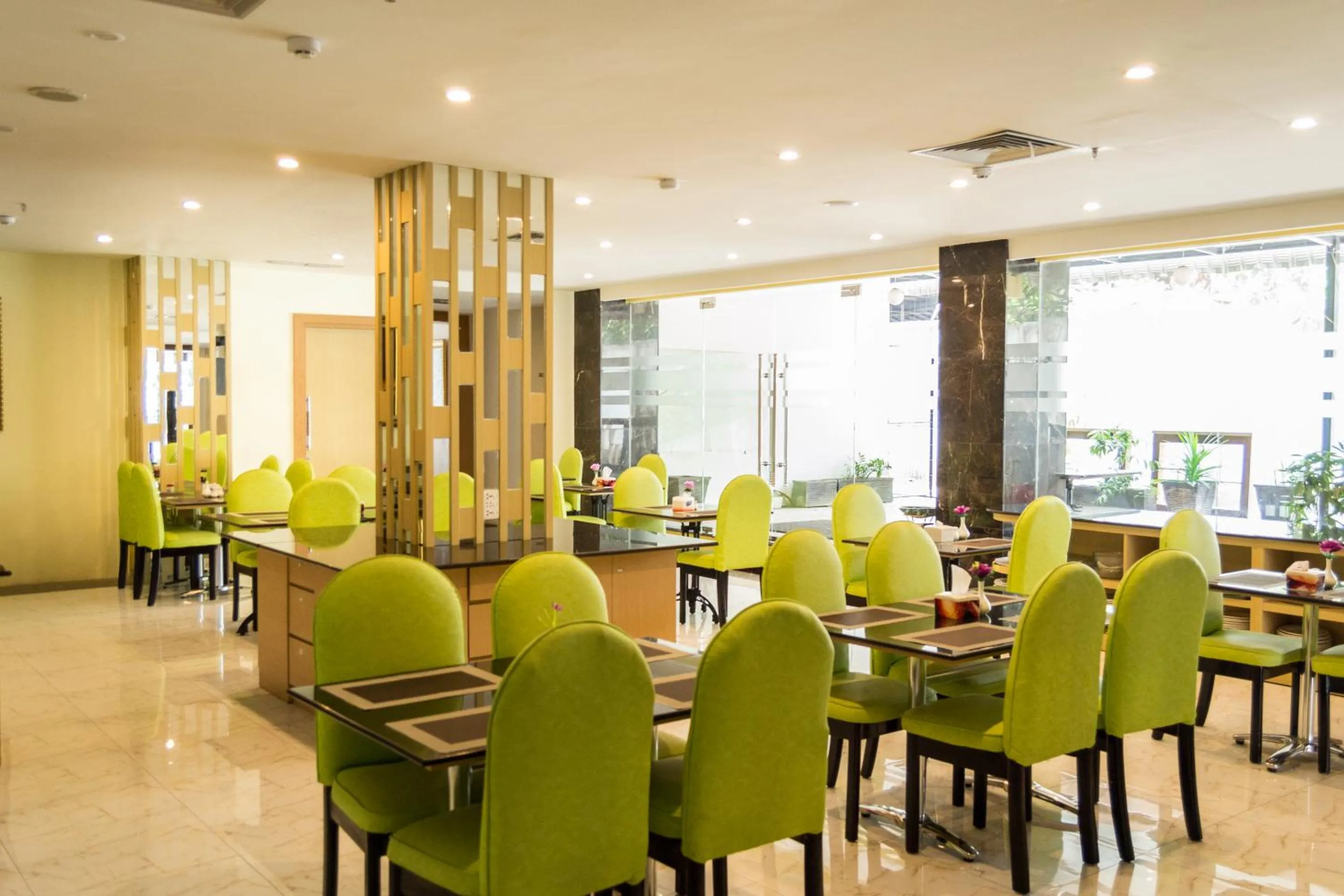 Restaurant/places to eat in D'Grande Hotel Batam