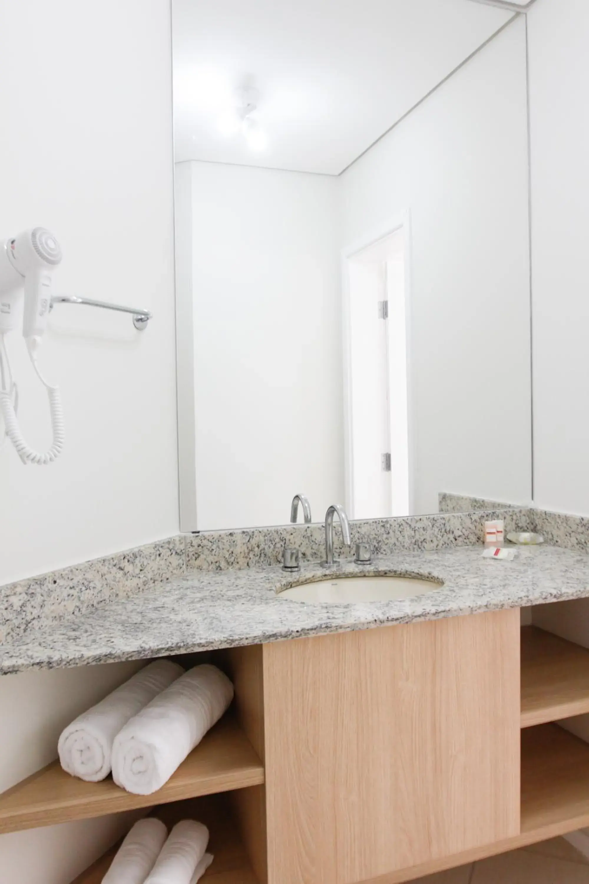 Deluxe Twin Room - single occupancy in The World Indaiatuba Deluxe Twin Room - single occupancy in The World Indaiatuba