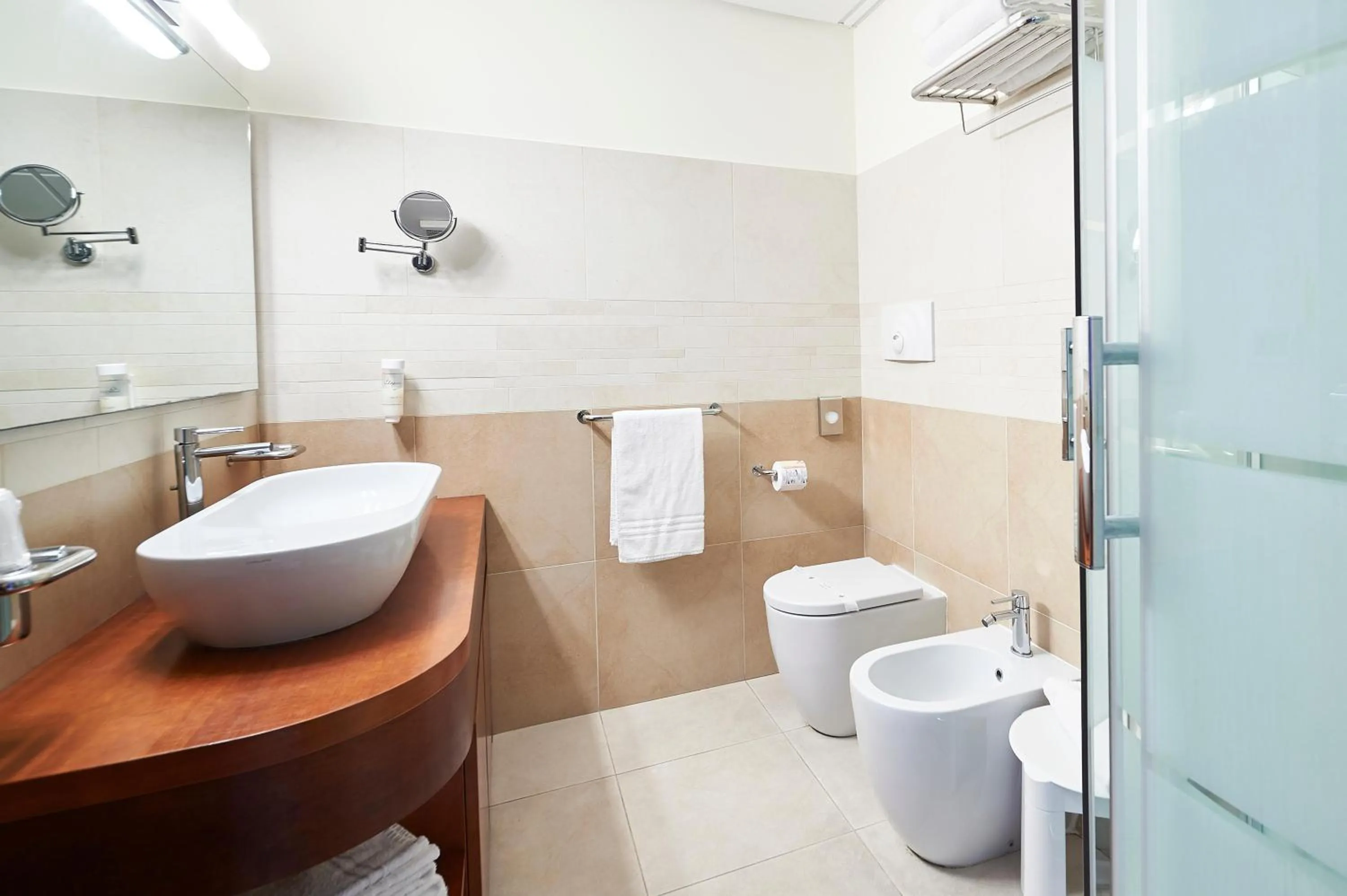 Shower in Costa del Salento - CDSHotels