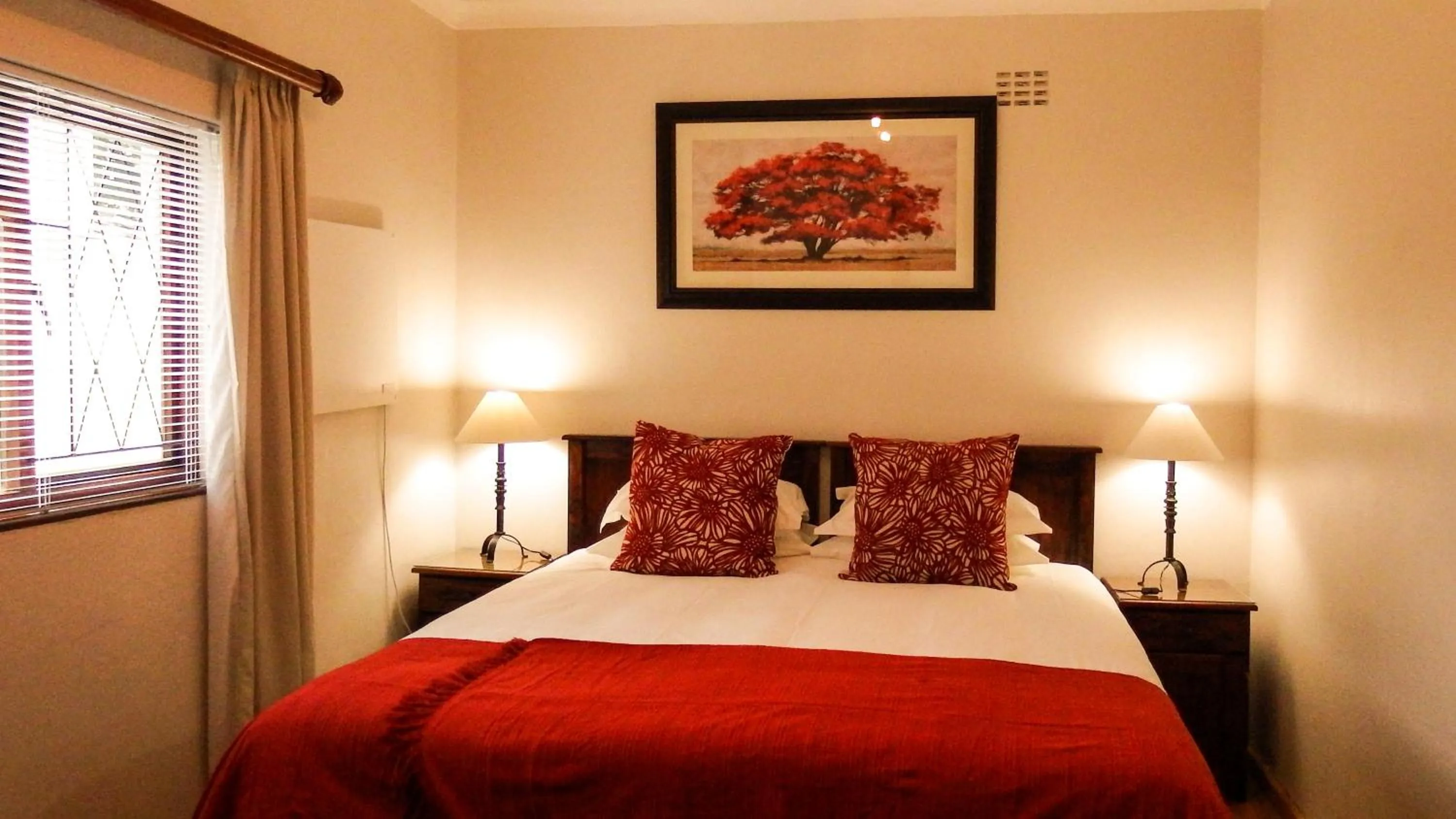 View (from property/room), Bed in 39 On Nile Guest House