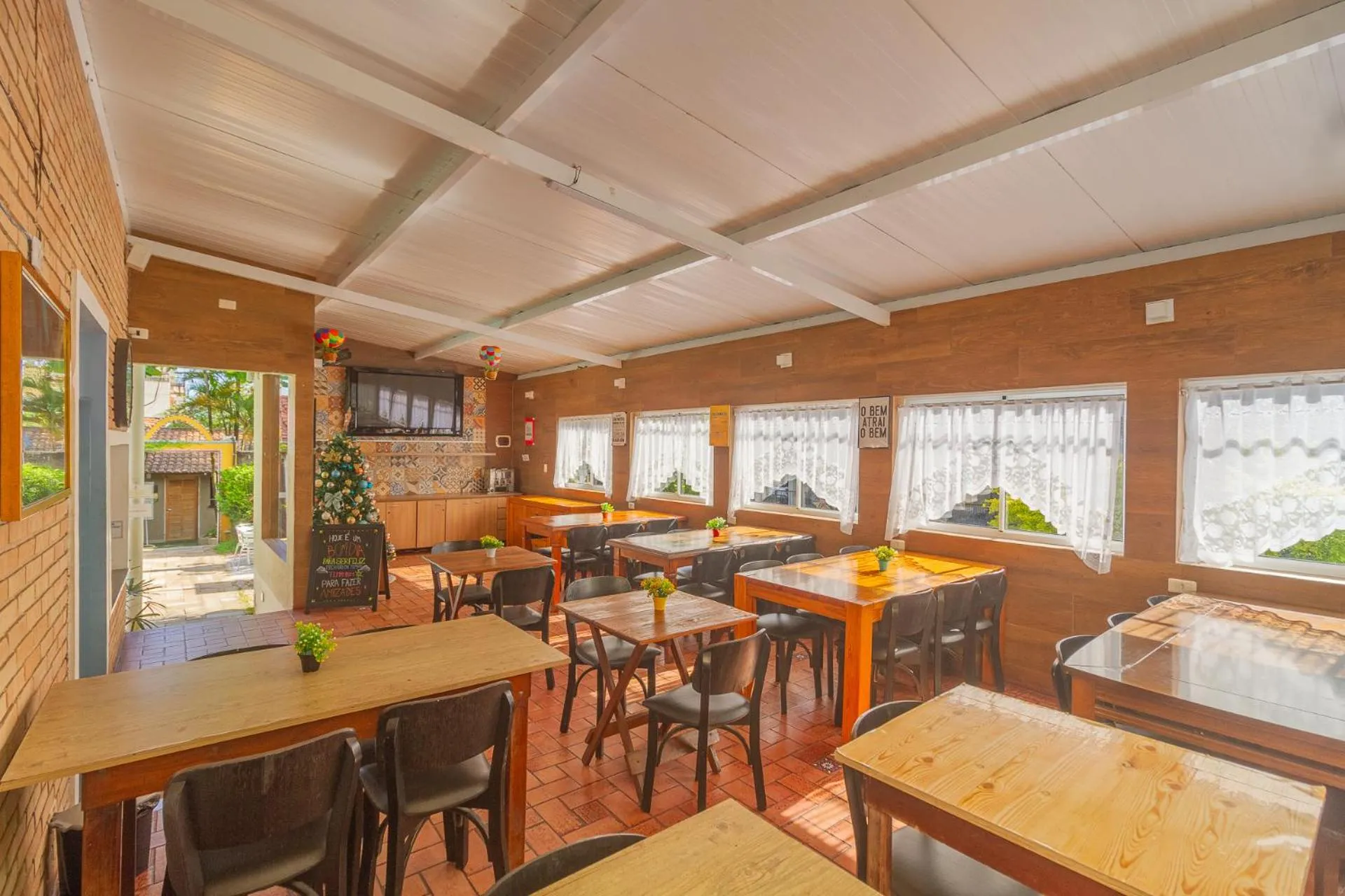 Meals in Guarujá Hostel