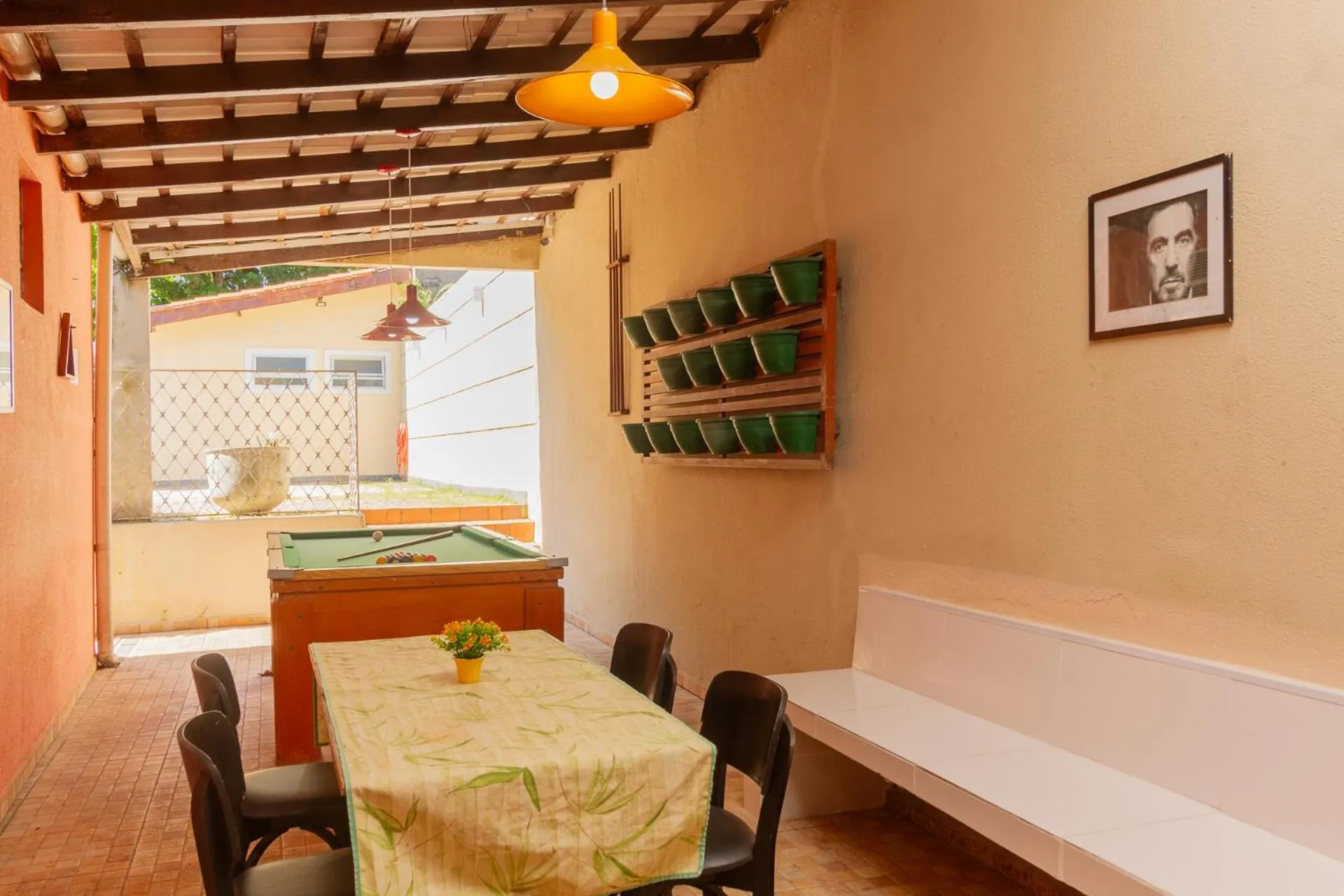 Billiard, Bed in Guarujá Hostel