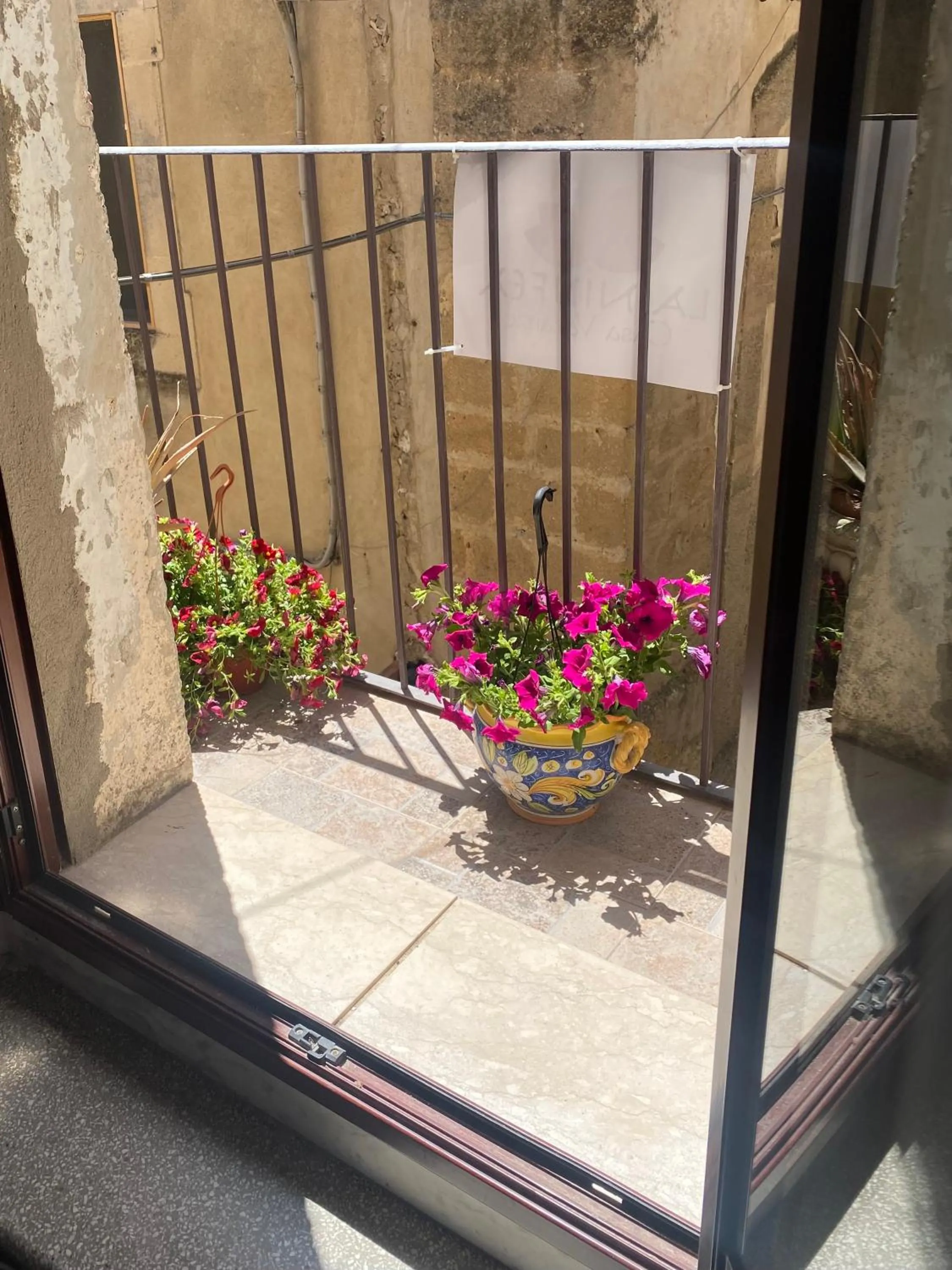 Balcony/Terrace in Casa vacanza La Ninfea intera casa