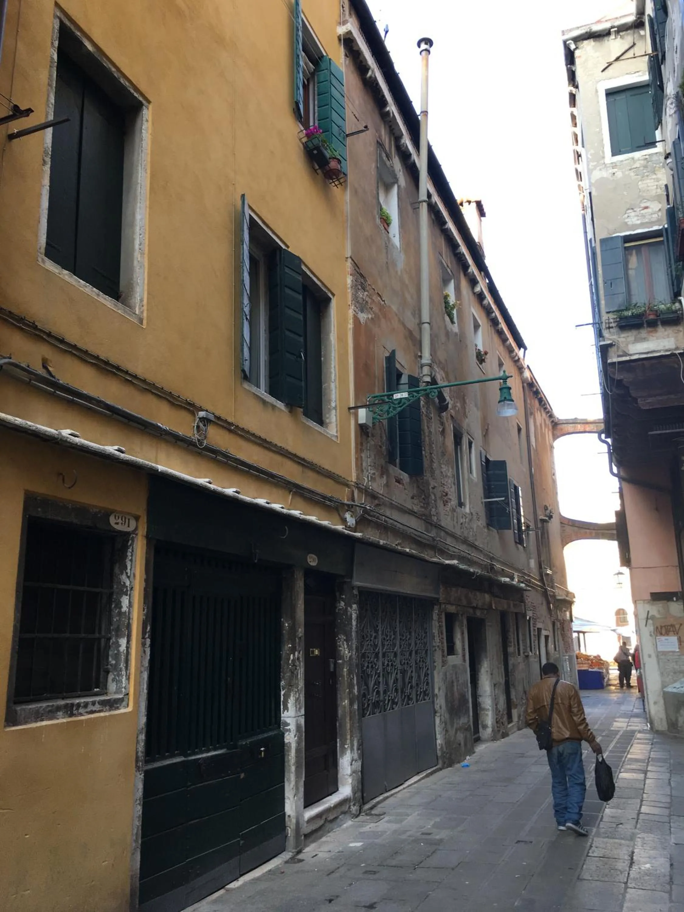 Property building in Antico Mercato