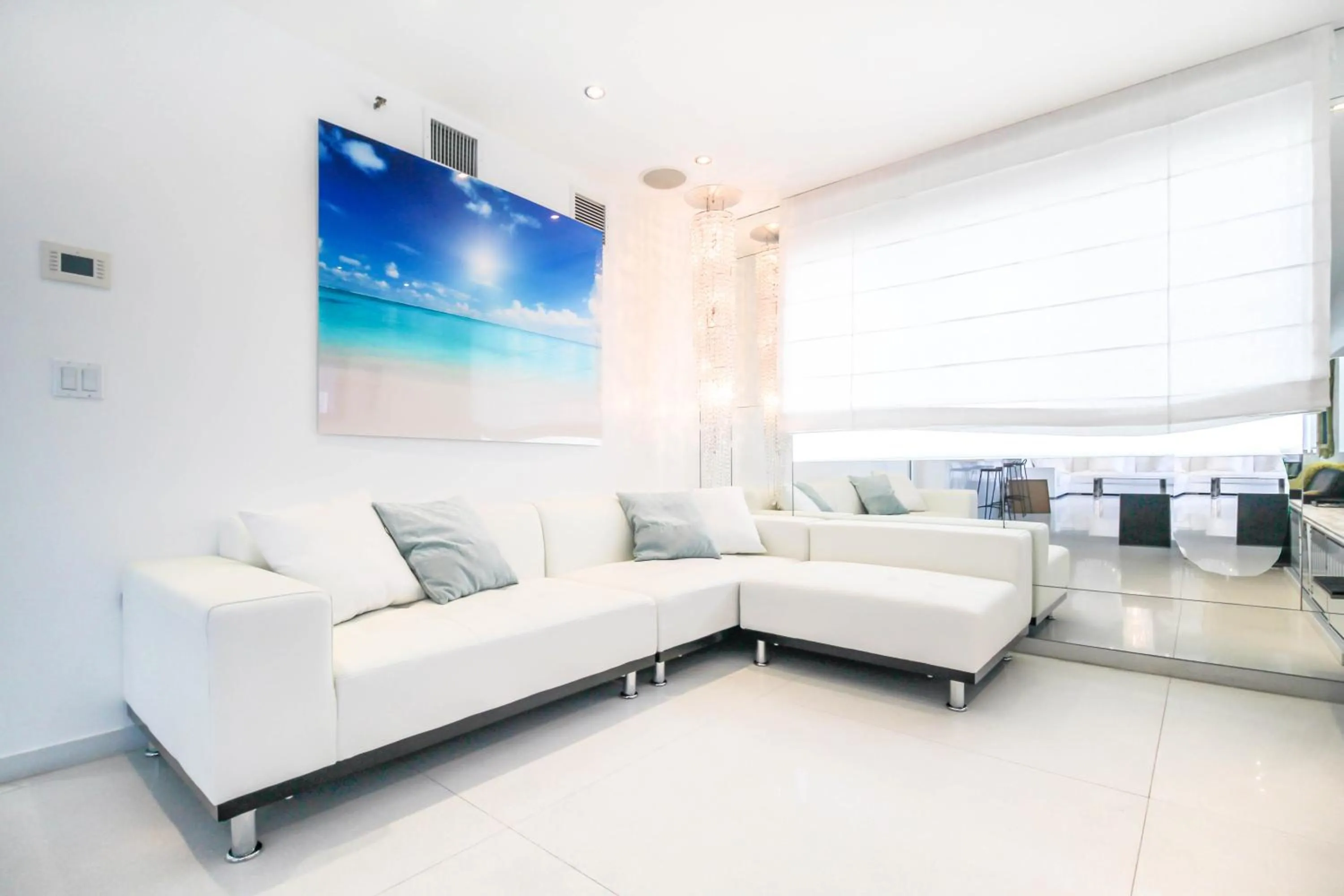 TV and multimedia in Casa Grande Suites on Ocean Drive