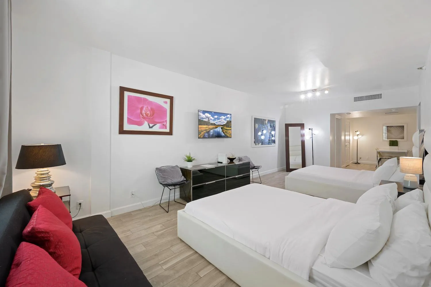 Bedroom, Bed in Casa Grande Suites on Ocean Drive