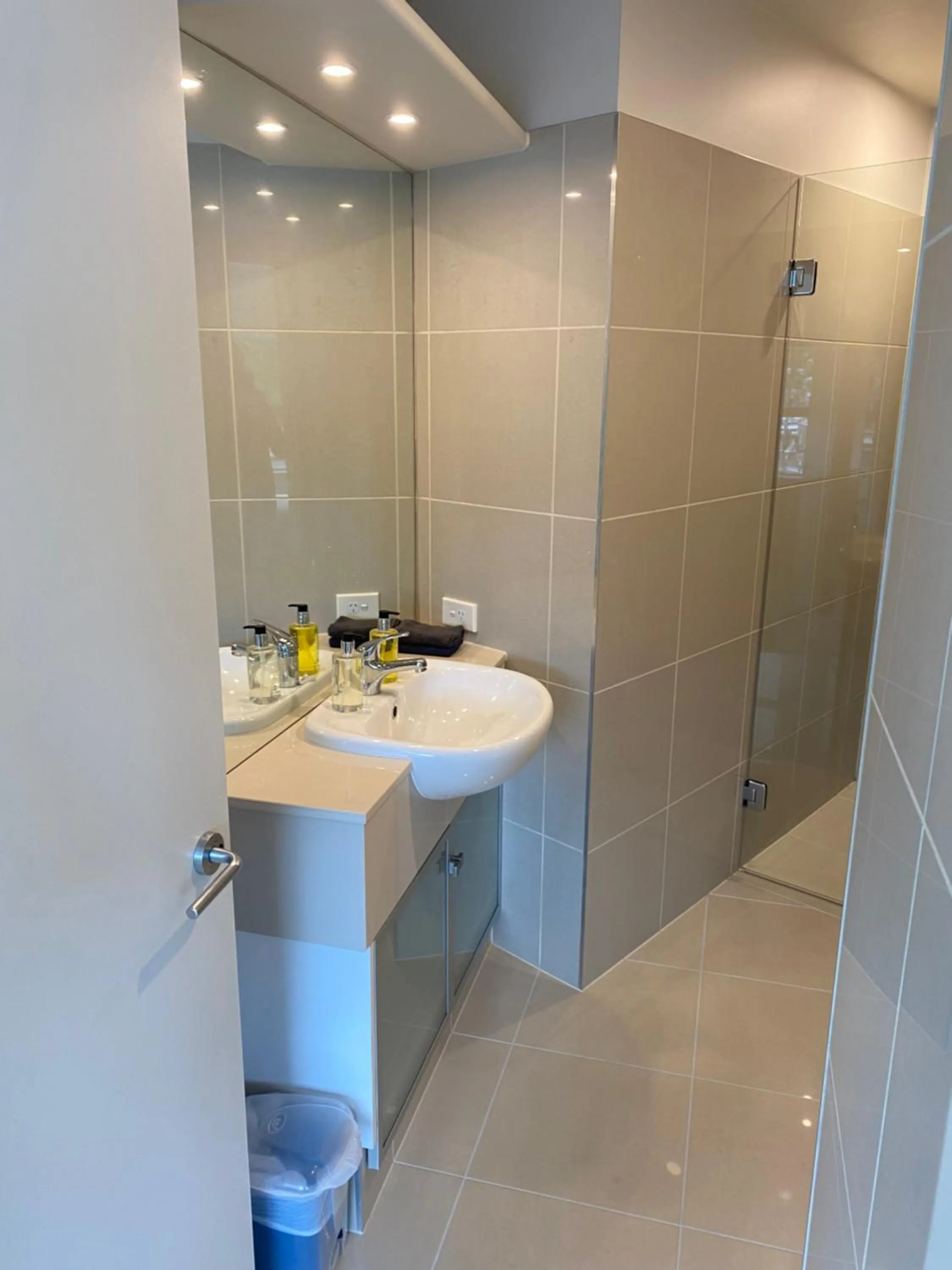 Shower in Picton Waterfront Apartments