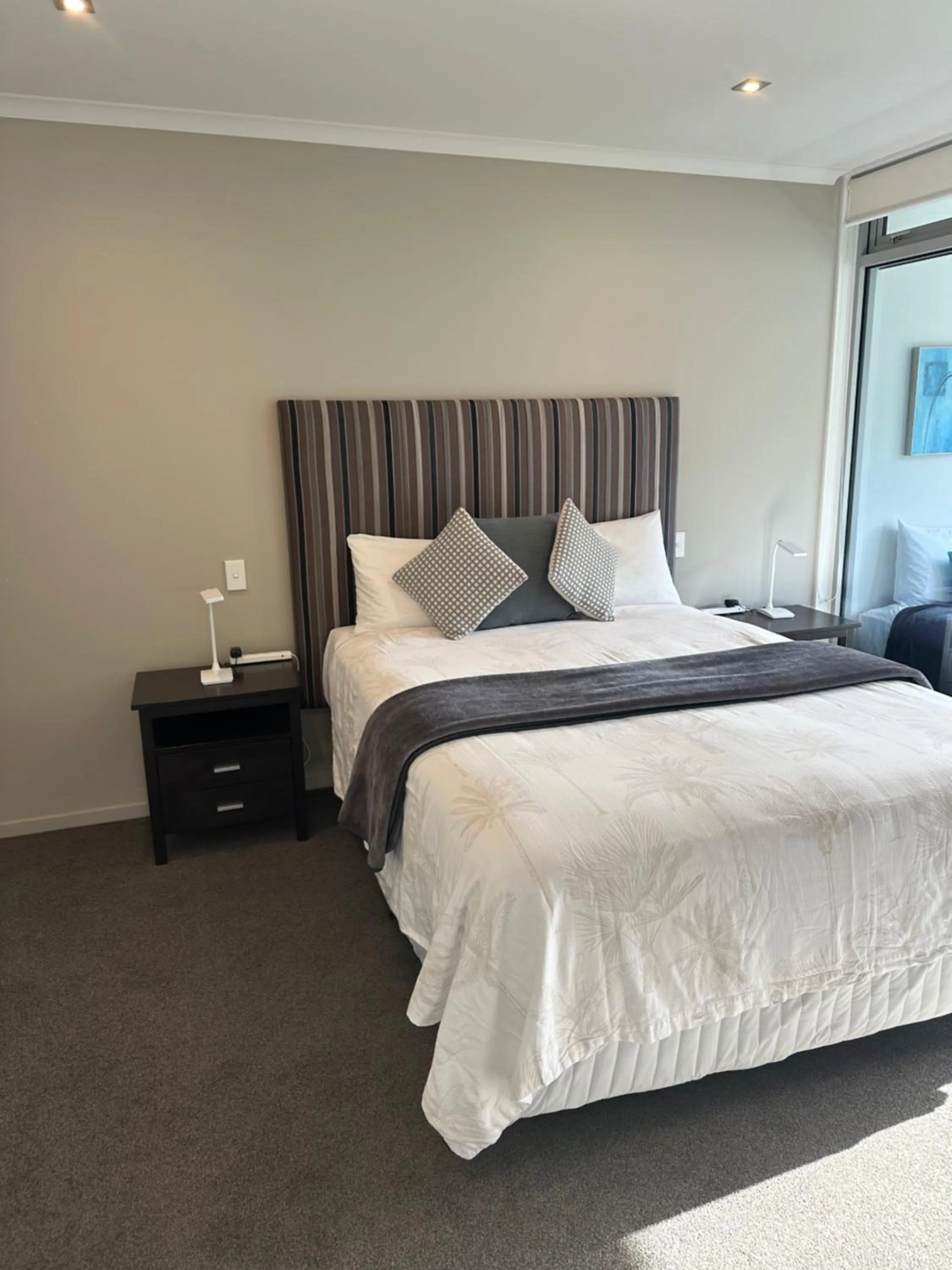 Bedroom, Bed in Picton Waterfront Apartments