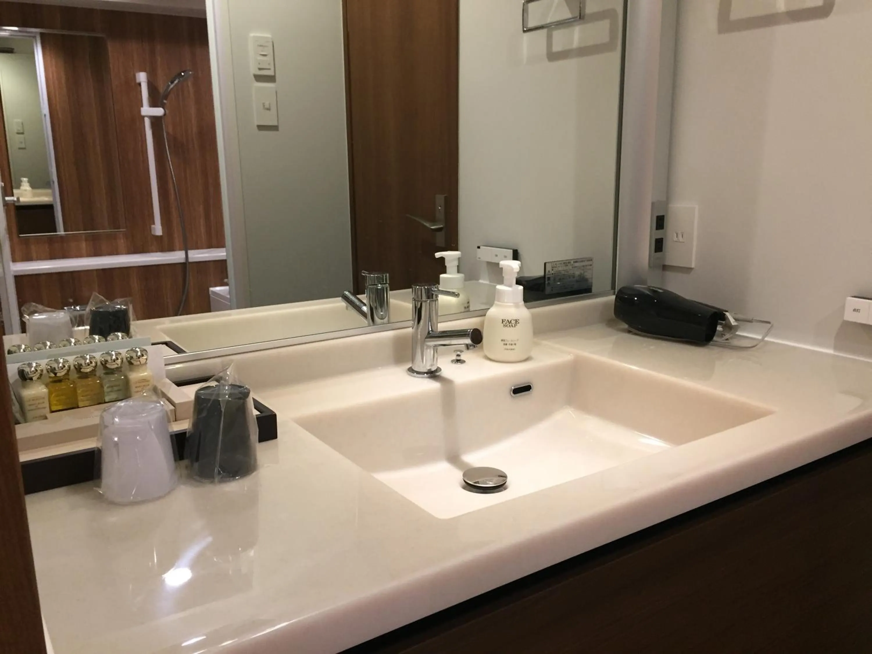 Bathroom in The Wall Hotel