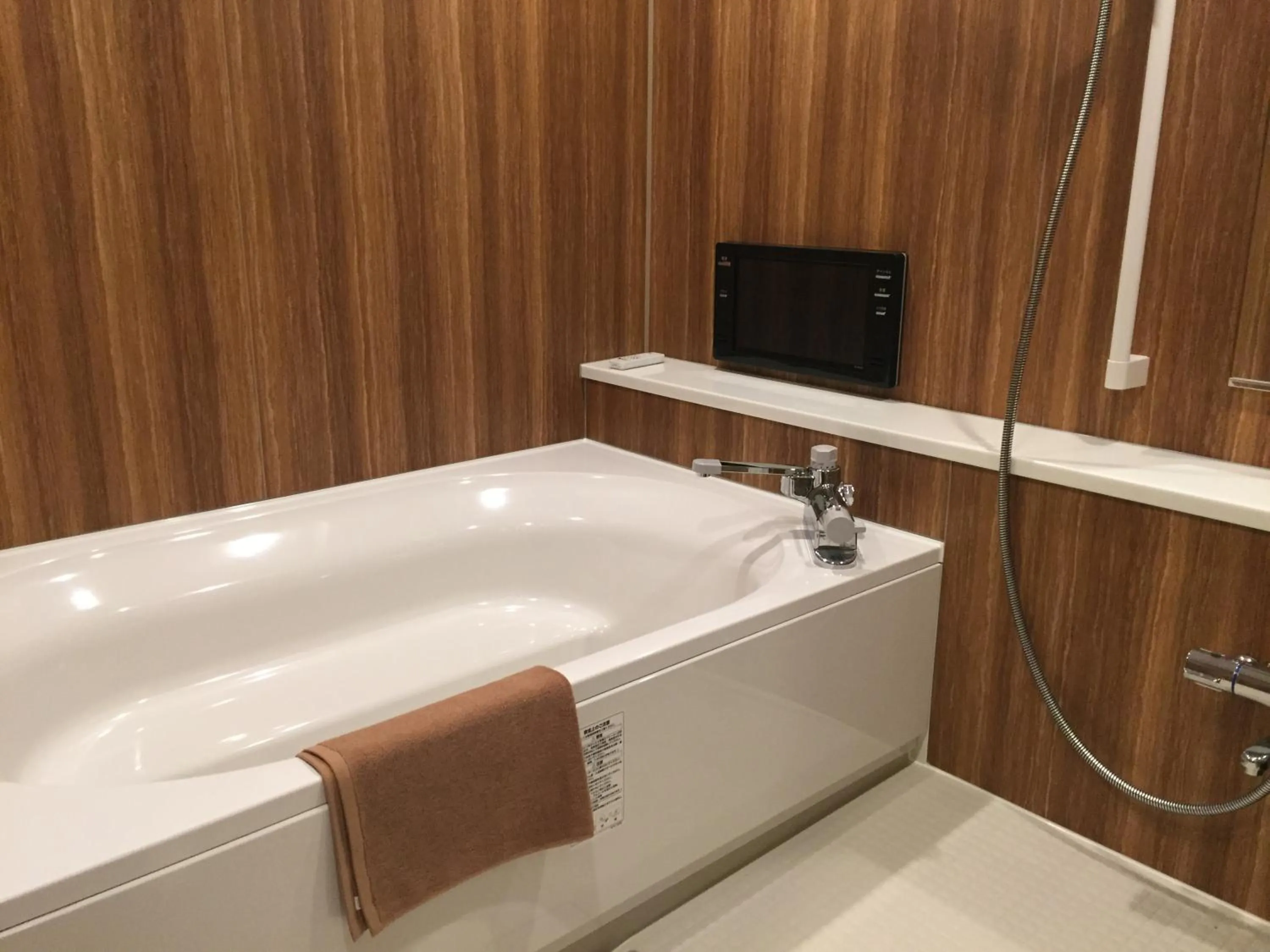 Shower in The Wall Hotel