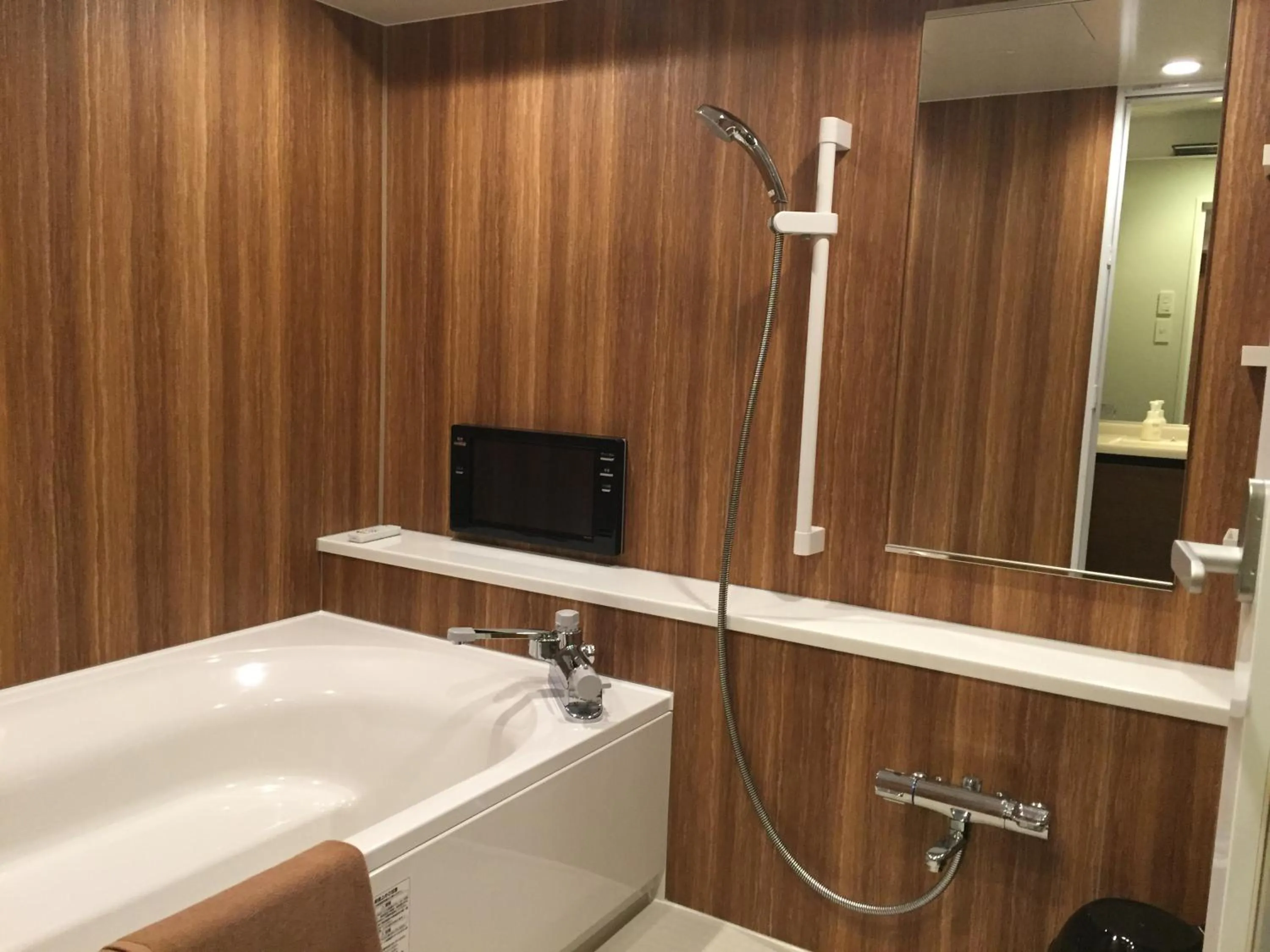 Shower in The Wall Hotel