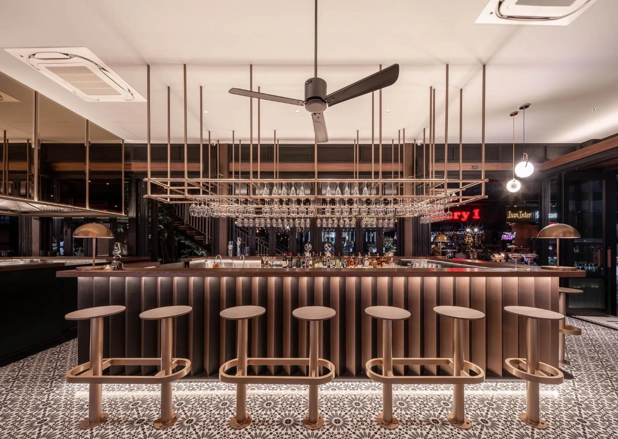 Restaurant/places to eat, Lounge/Bar in Rajah Hotel