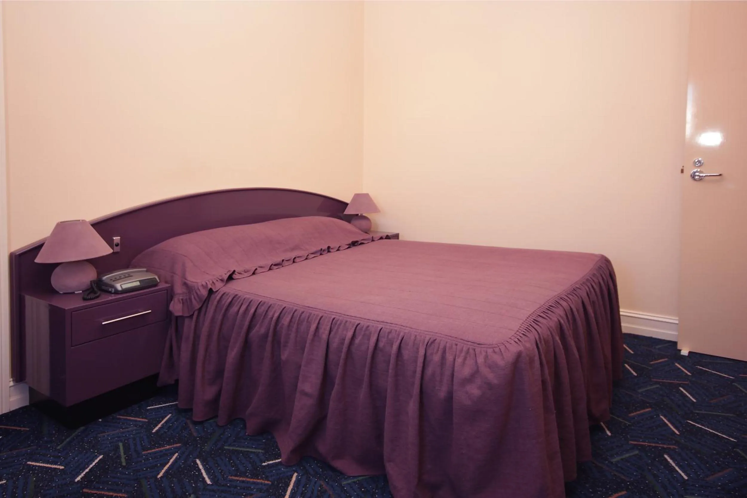 Photo of the whole room in Mitchell River Tavern