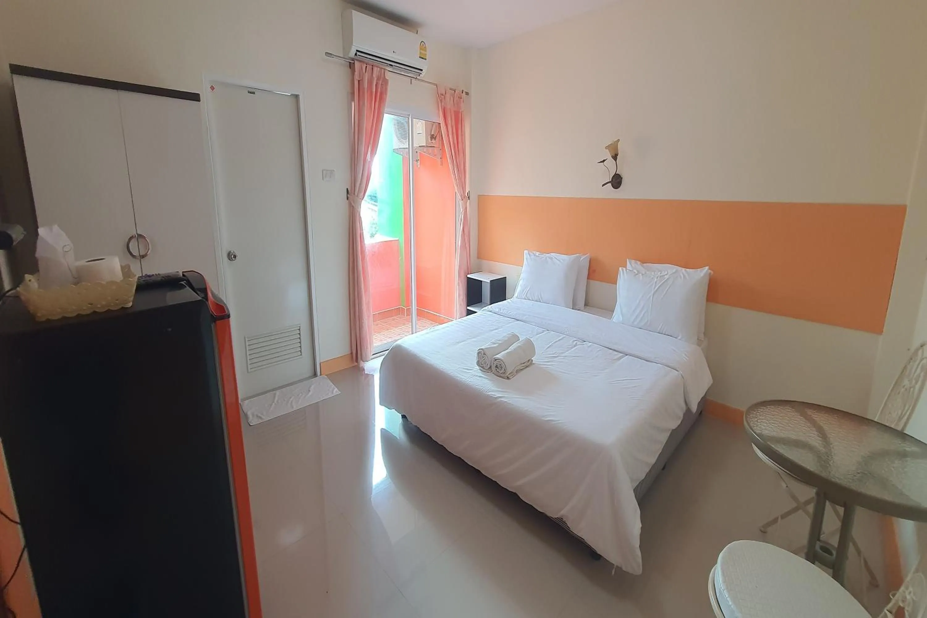 Bedroom, Bed in M Resort