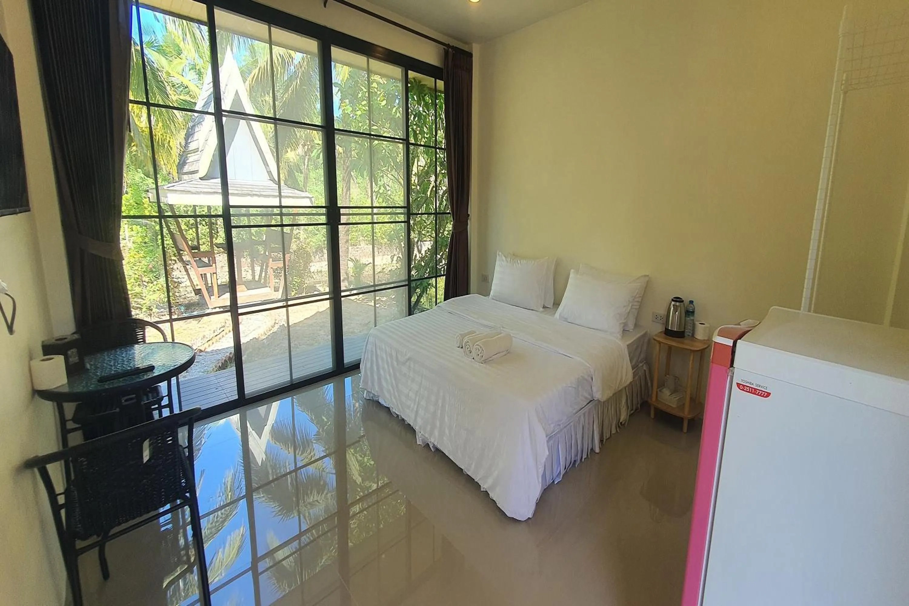 Bedroom, Bed in M Resort