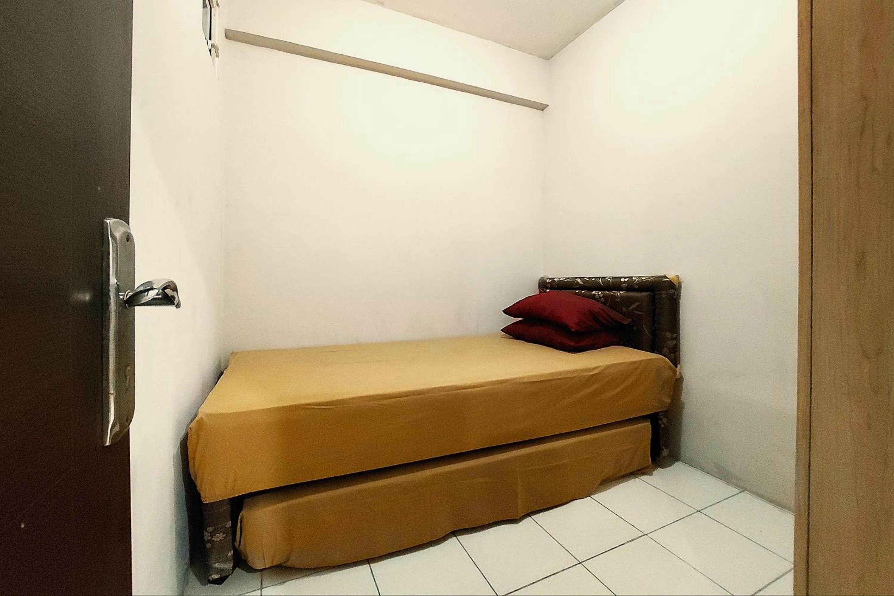 Bed in Adaru Property at Sunter Park View