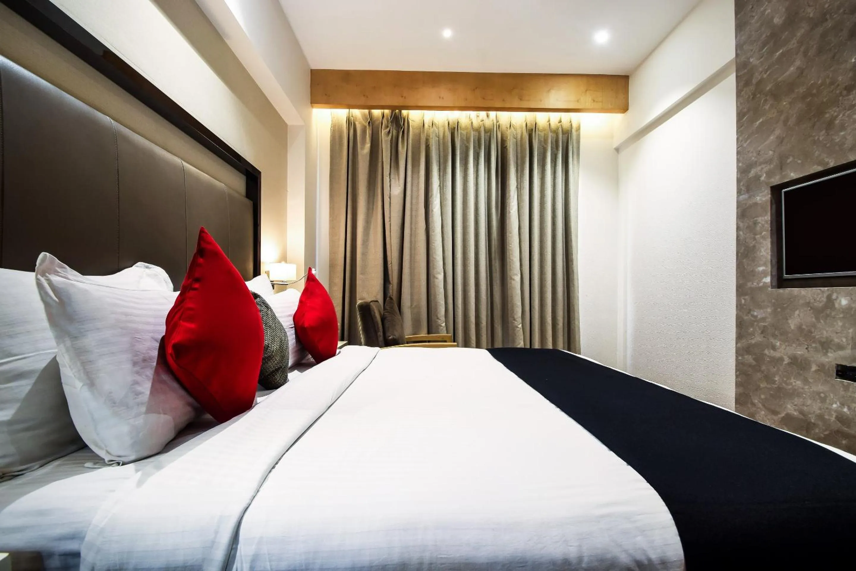 Bedroom, Bed in Varju Villa