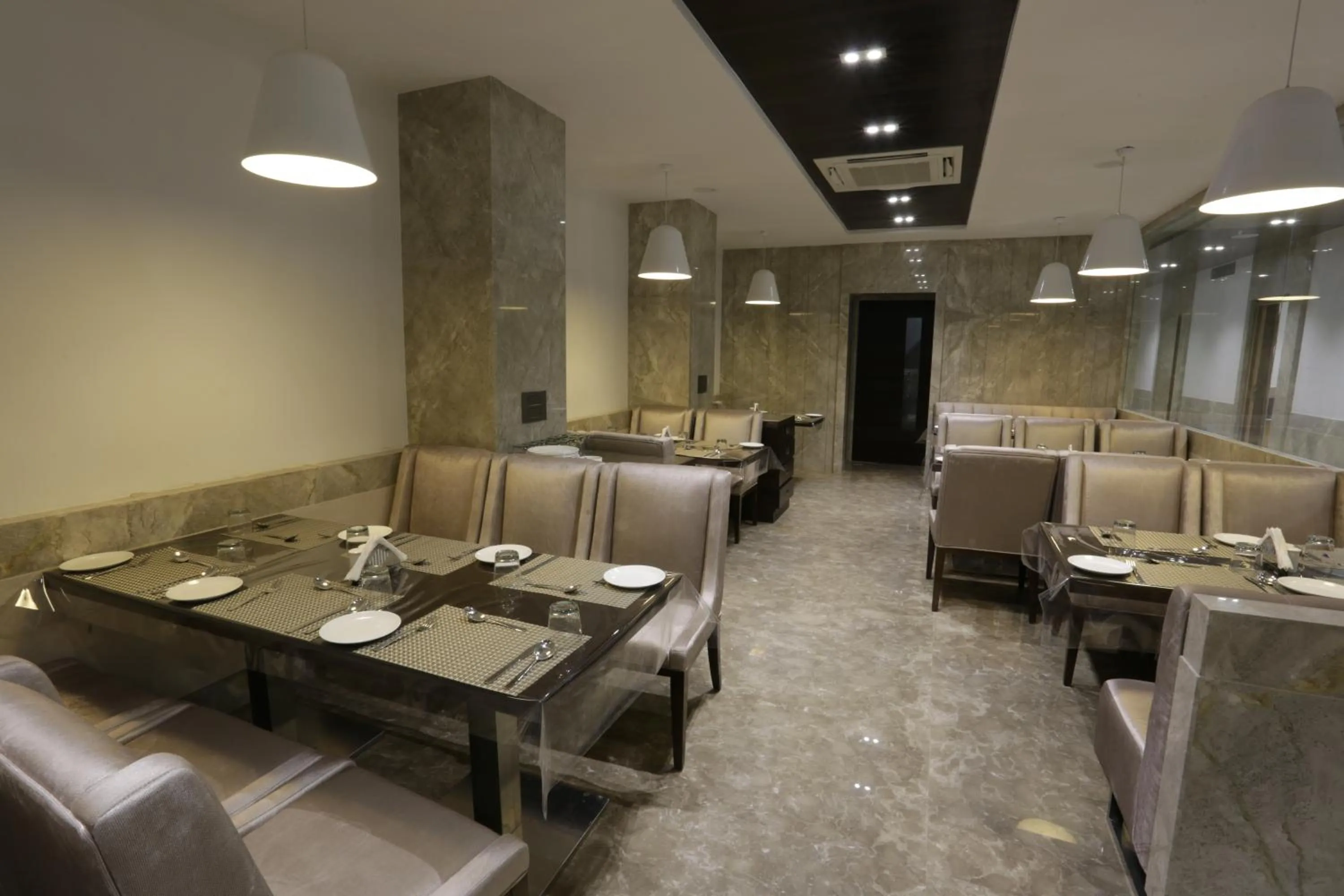 Restaurant/places to eat in Varju Villa