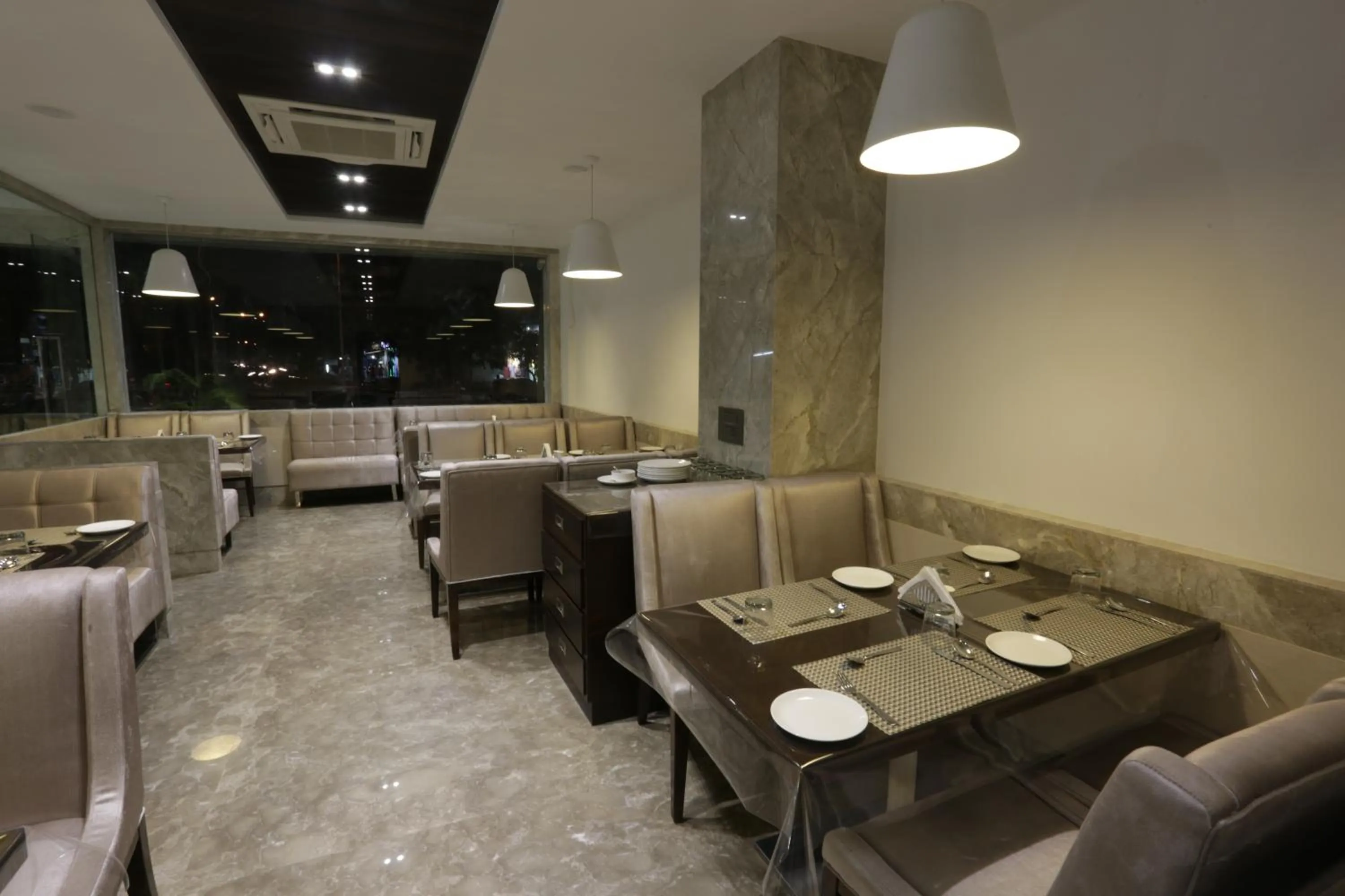 Restaurant/places to eat in Varju Villa