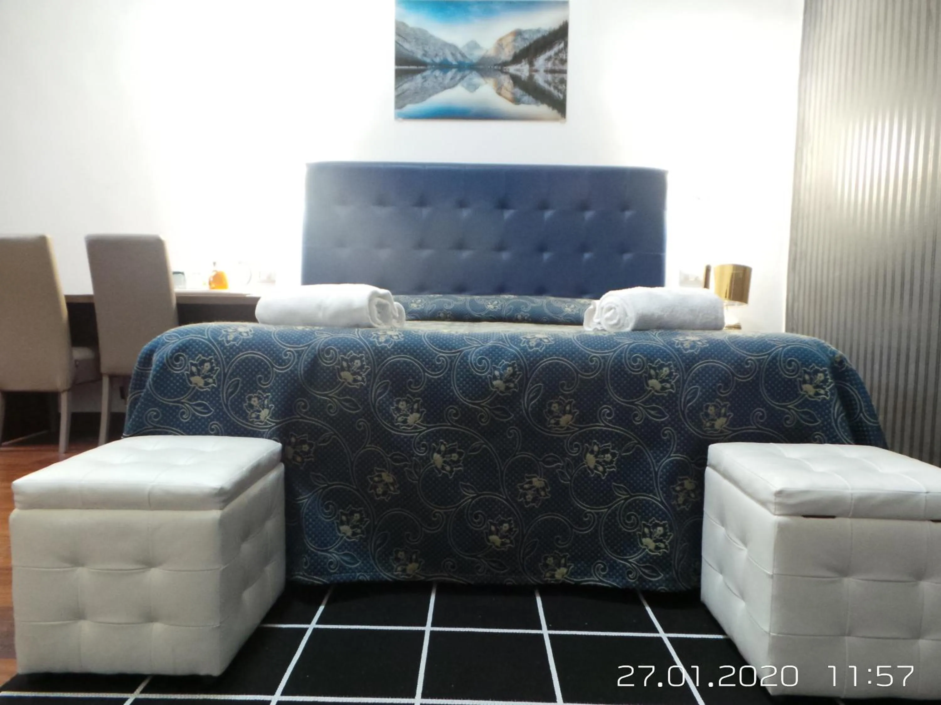 Bedroom, Bed in Marziah Inn