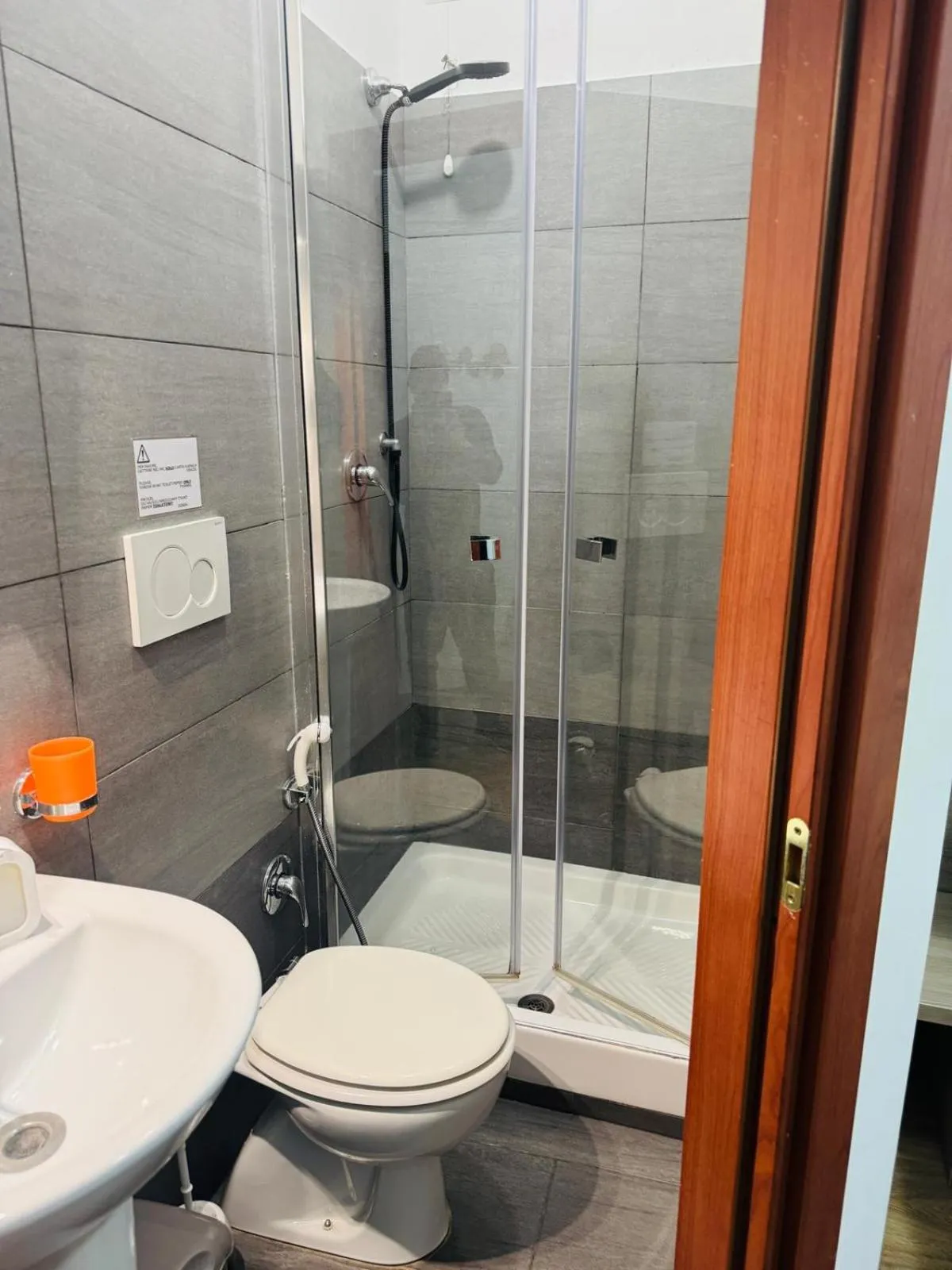 bidet in Marziah Inn