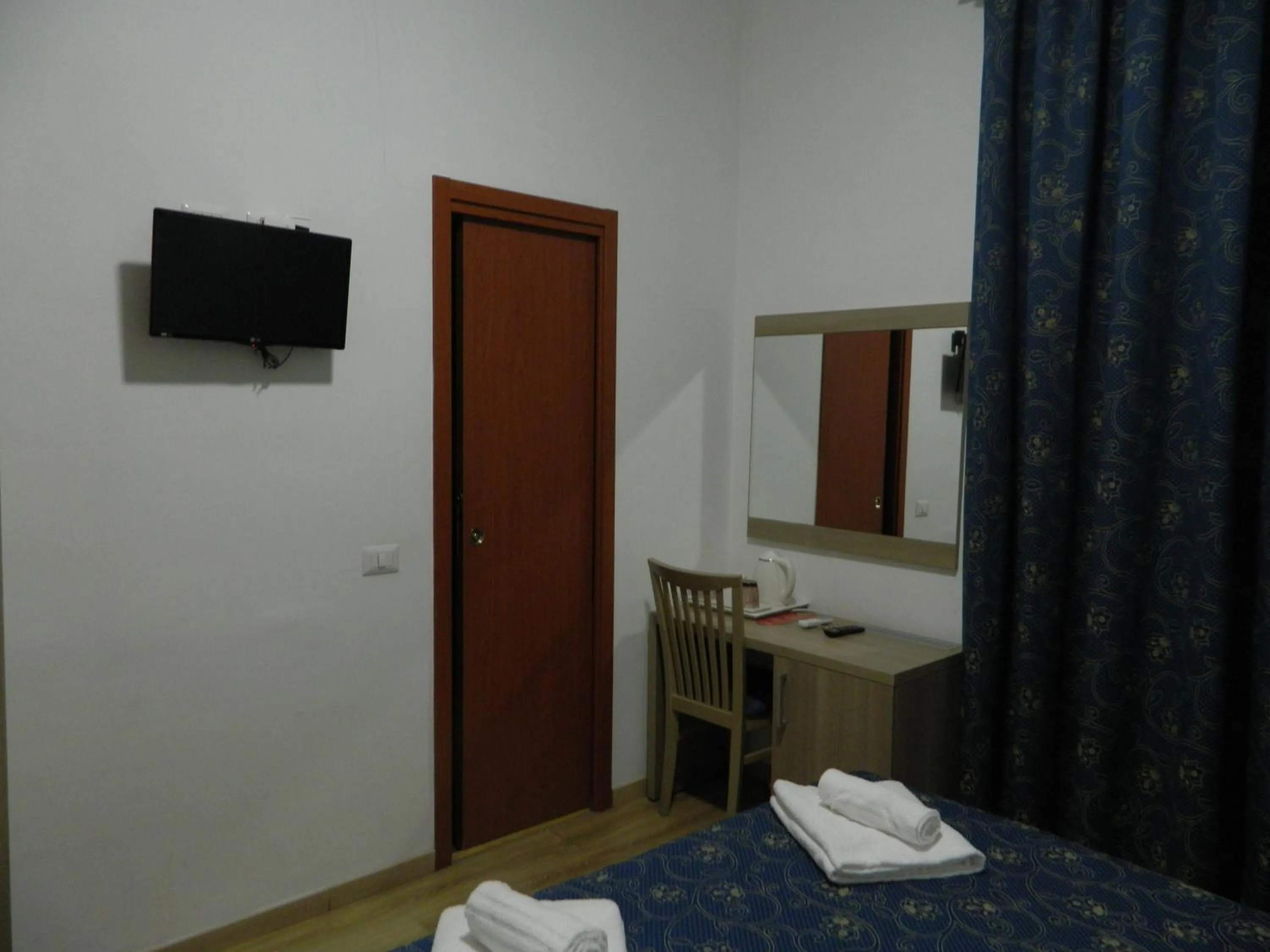 TV and multimedia, Bed in Marziah Inn