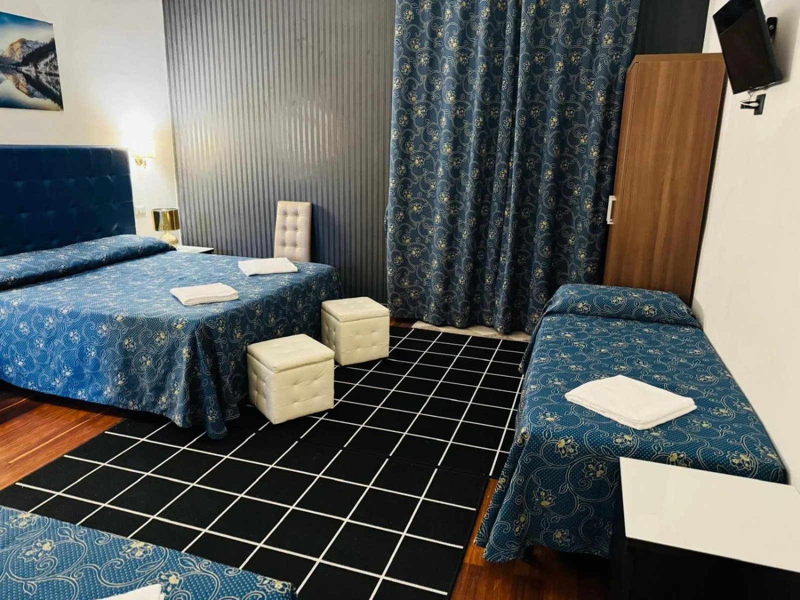 Bedroom, Bed in Marziah Inn