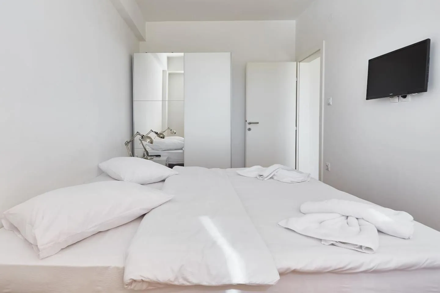 Bedroom, Bed in Smart Apartments