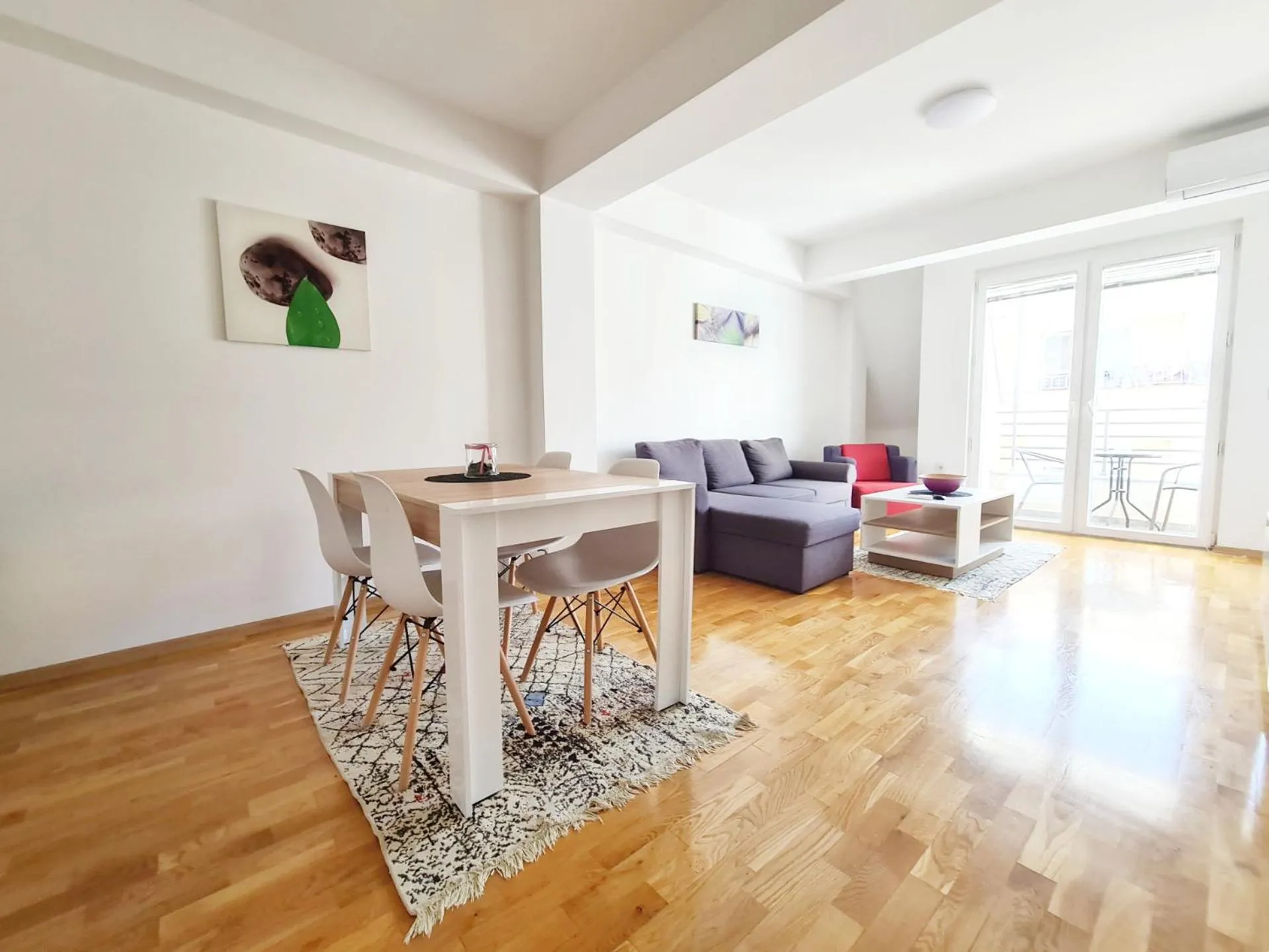Dining area in Smart Apartments