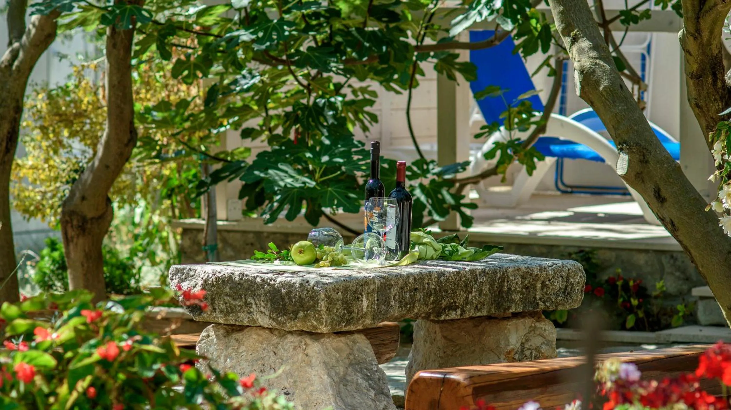 Garden view in Mobile Homes Holiday Olive Garden