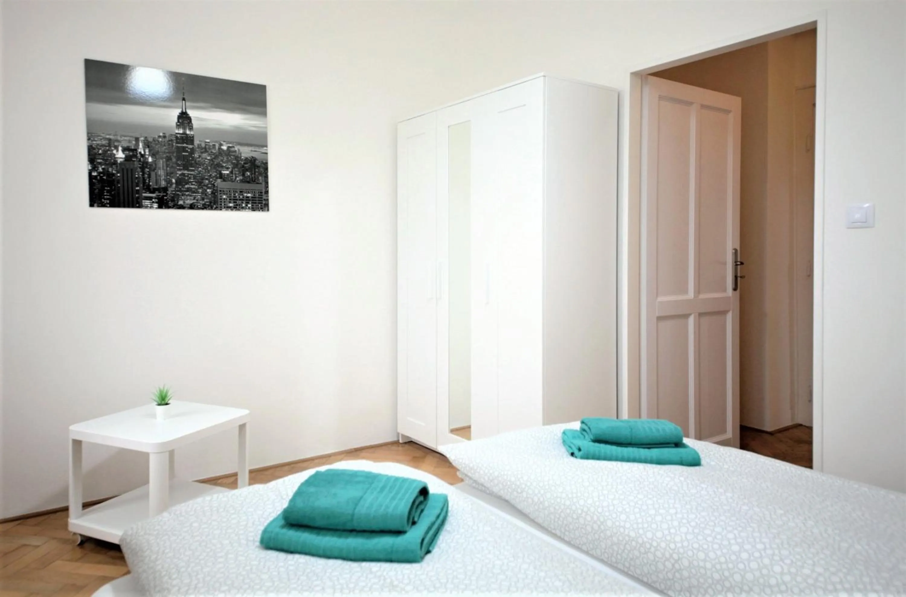 Bed in Angel City Aparthotel