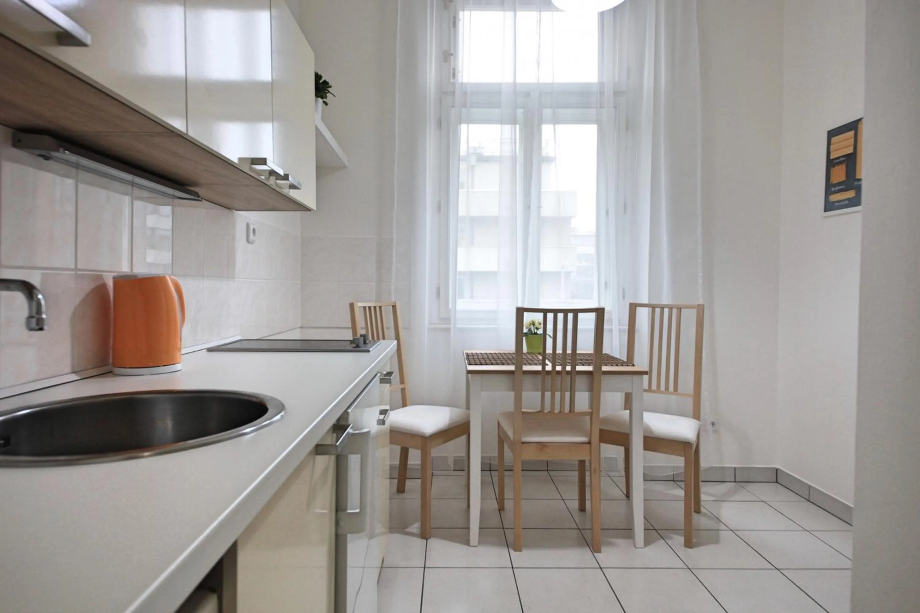 Angel City Aparthotel