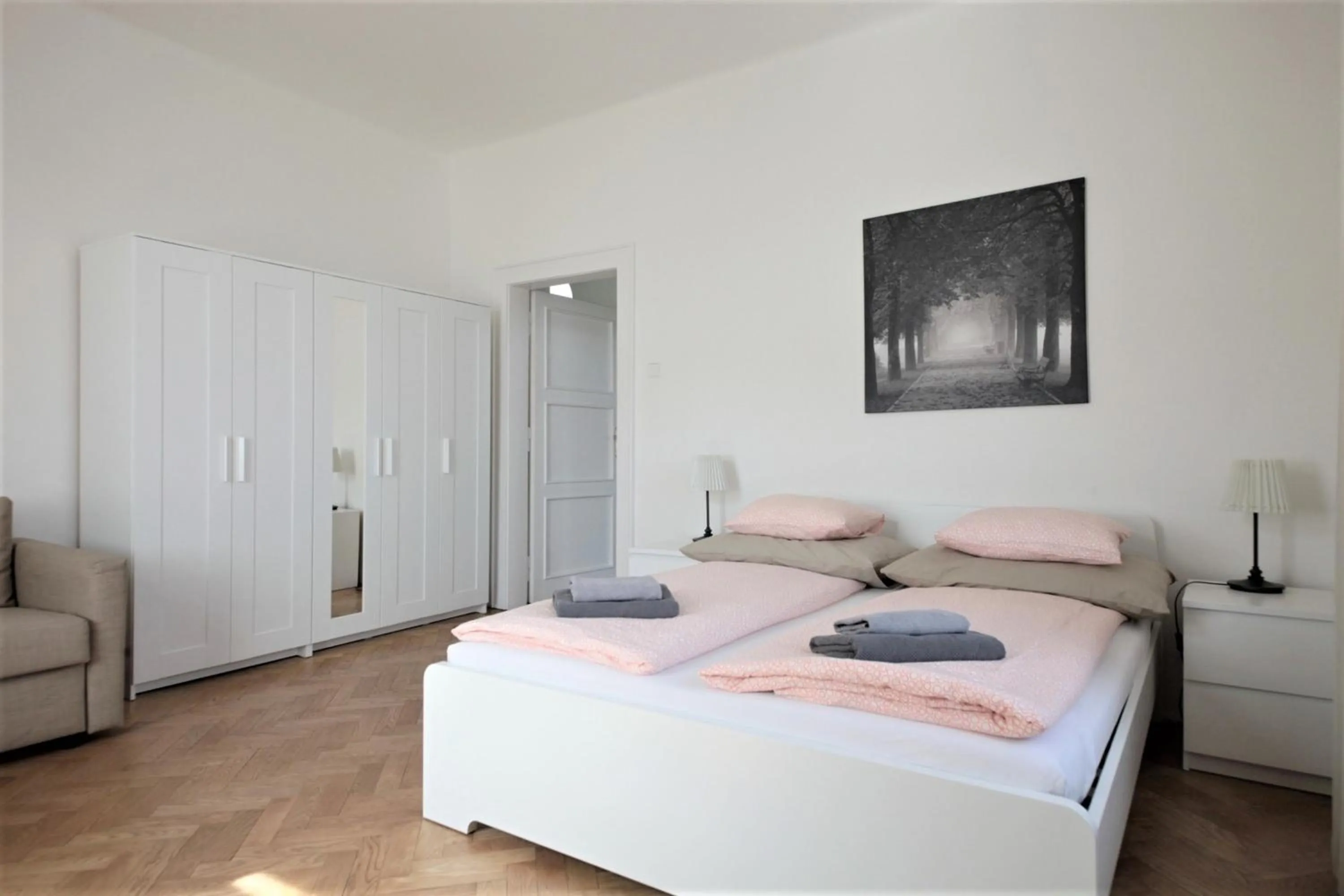 Bed in Angel City Aparthotel